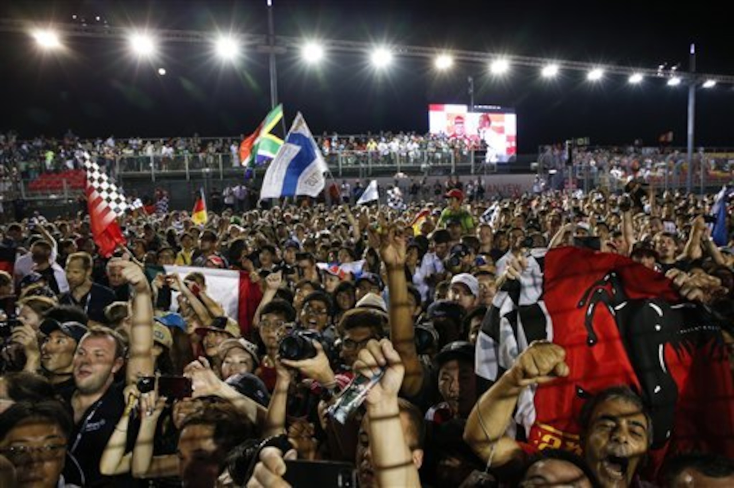 Even without a local driver, F1 has had no problem drawing fans in Singapore.
