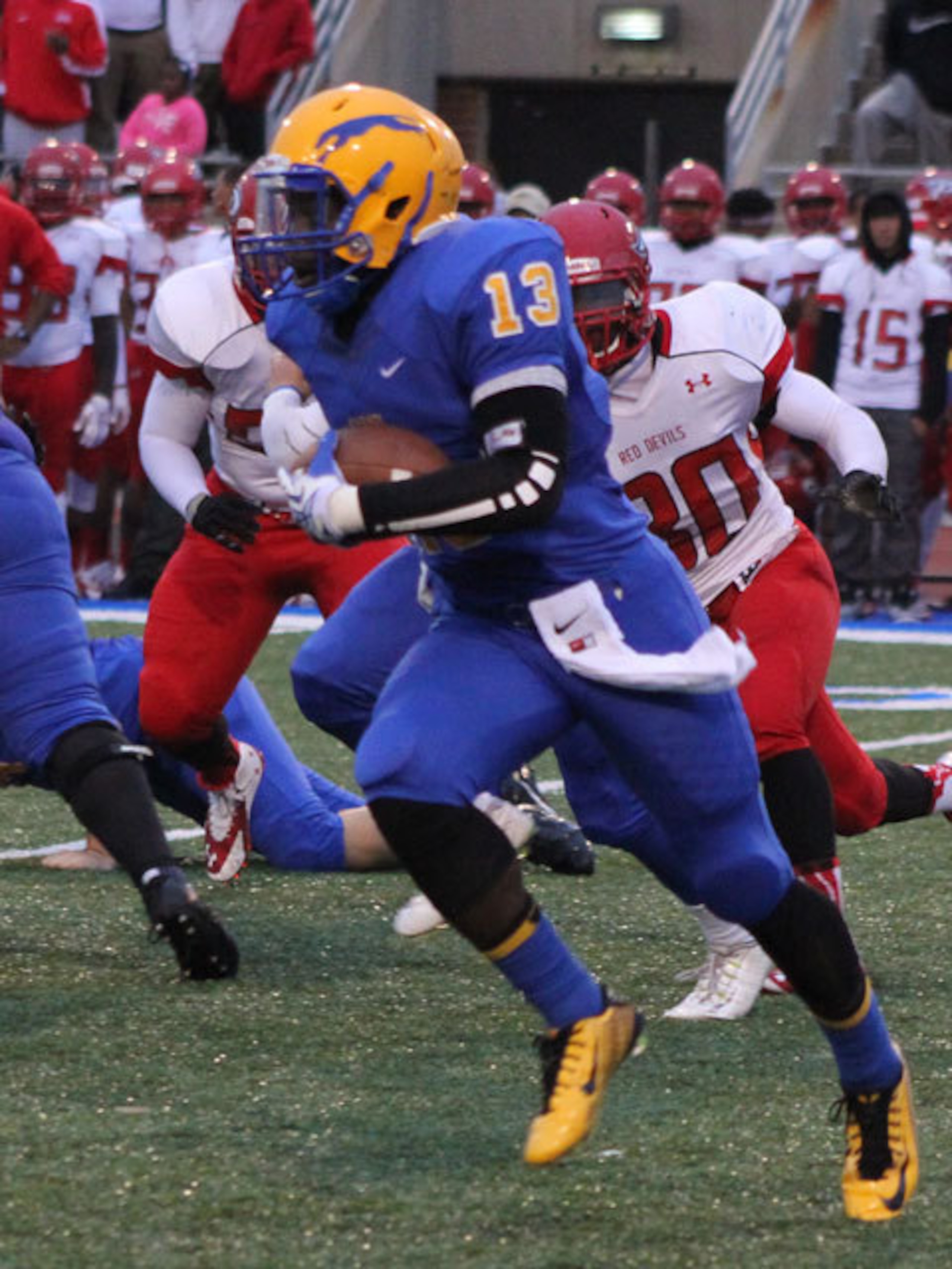 Isaac James has a good chance to commit to the Badgers quickly before his spot gets taken.