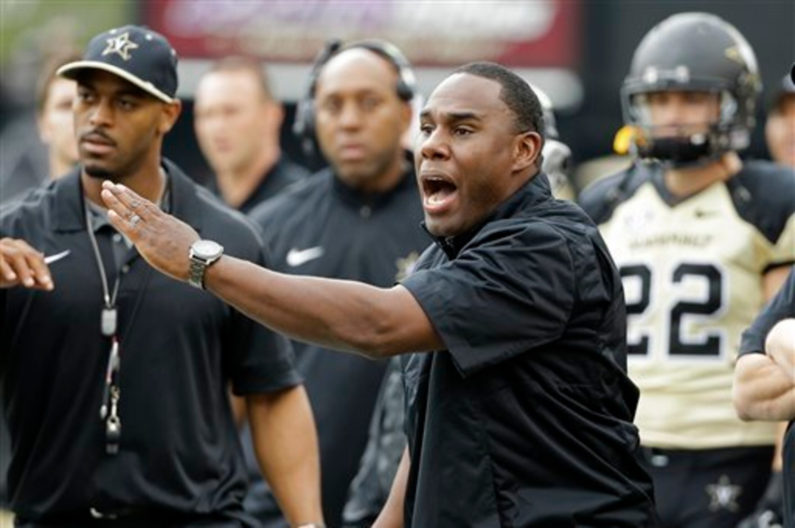 Derek Mason is off to an awful start as Vanderbilt's head coach.