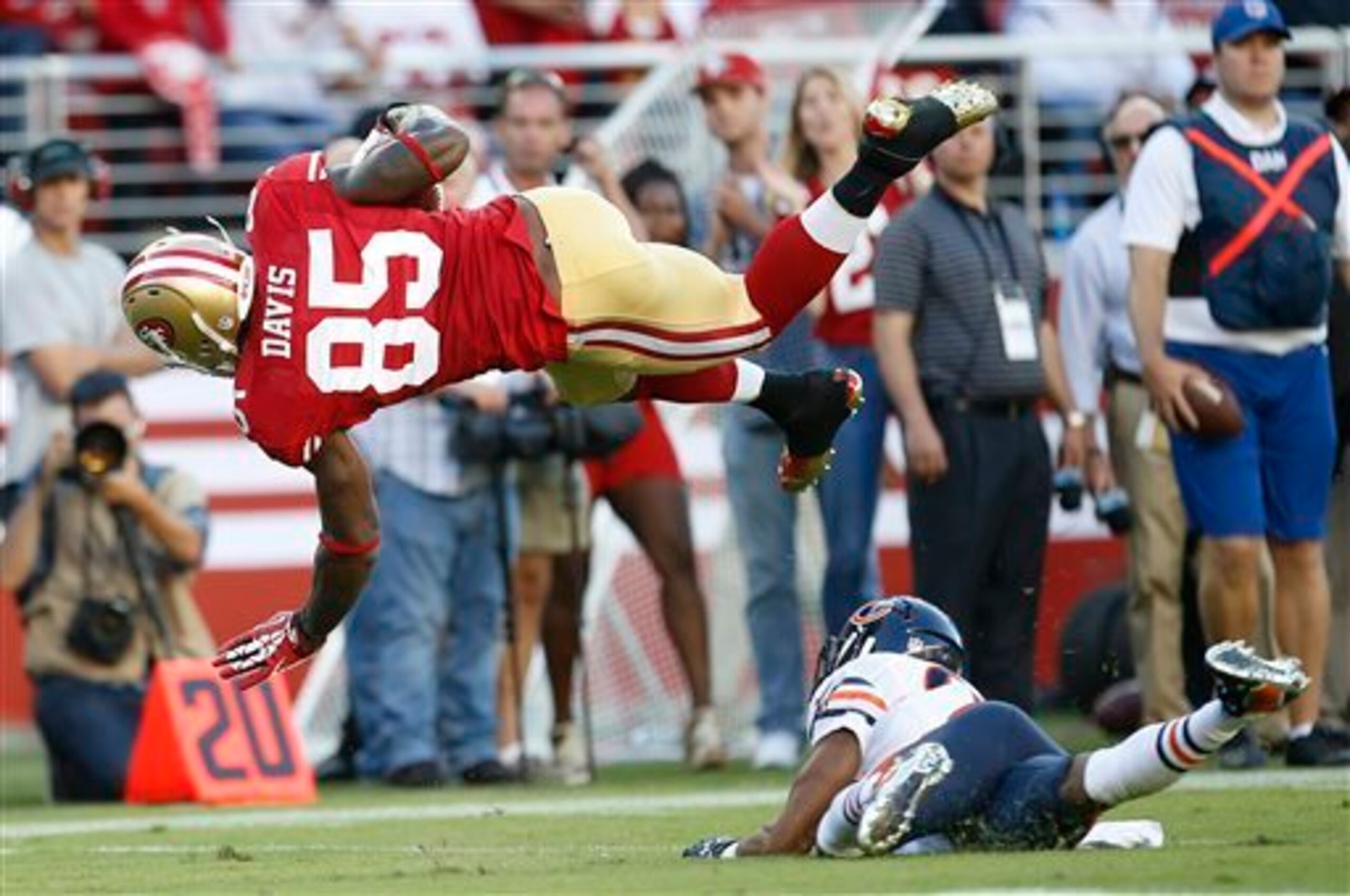 Tight end Vernon Davis (ankle) may return for Week 3 in Arizona.