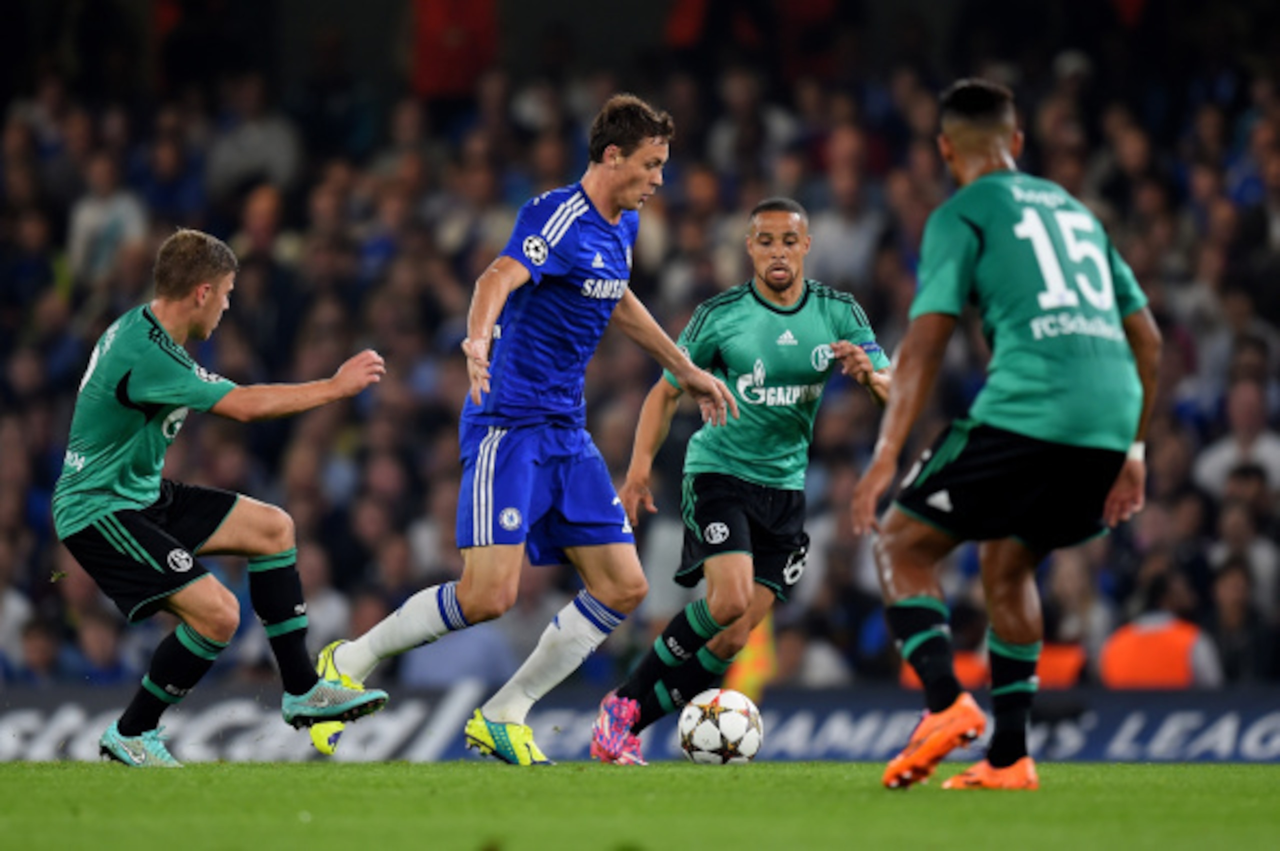 Chelsea increasingly found it difficult to find a way through Schalke.