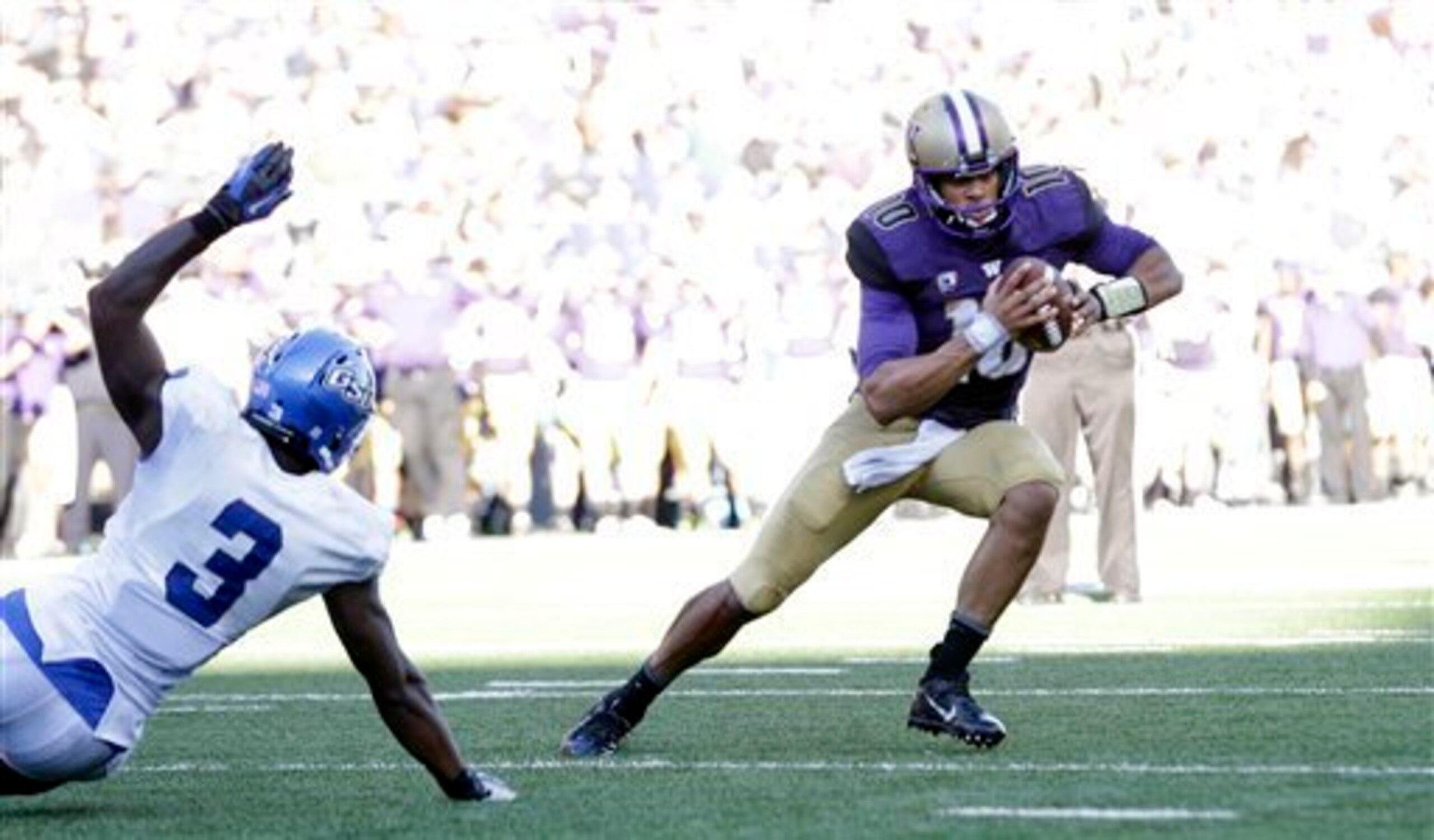 Cyler Miles and Washington have fallen out of the Top 25 despite a 4-0 record.