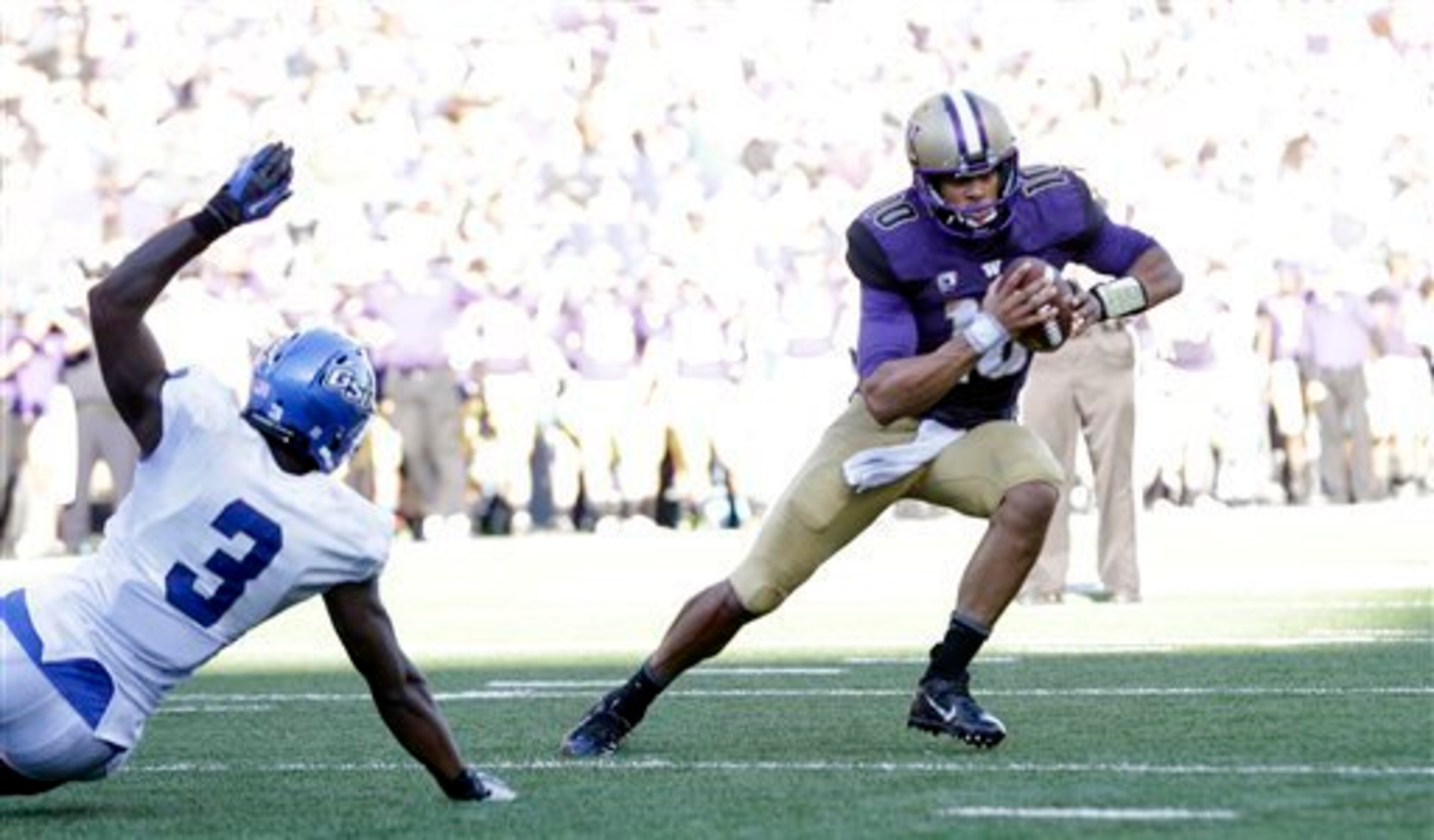 Cyler Miles and Washington have fallen out of the Top 25 despite a 4-0 record.