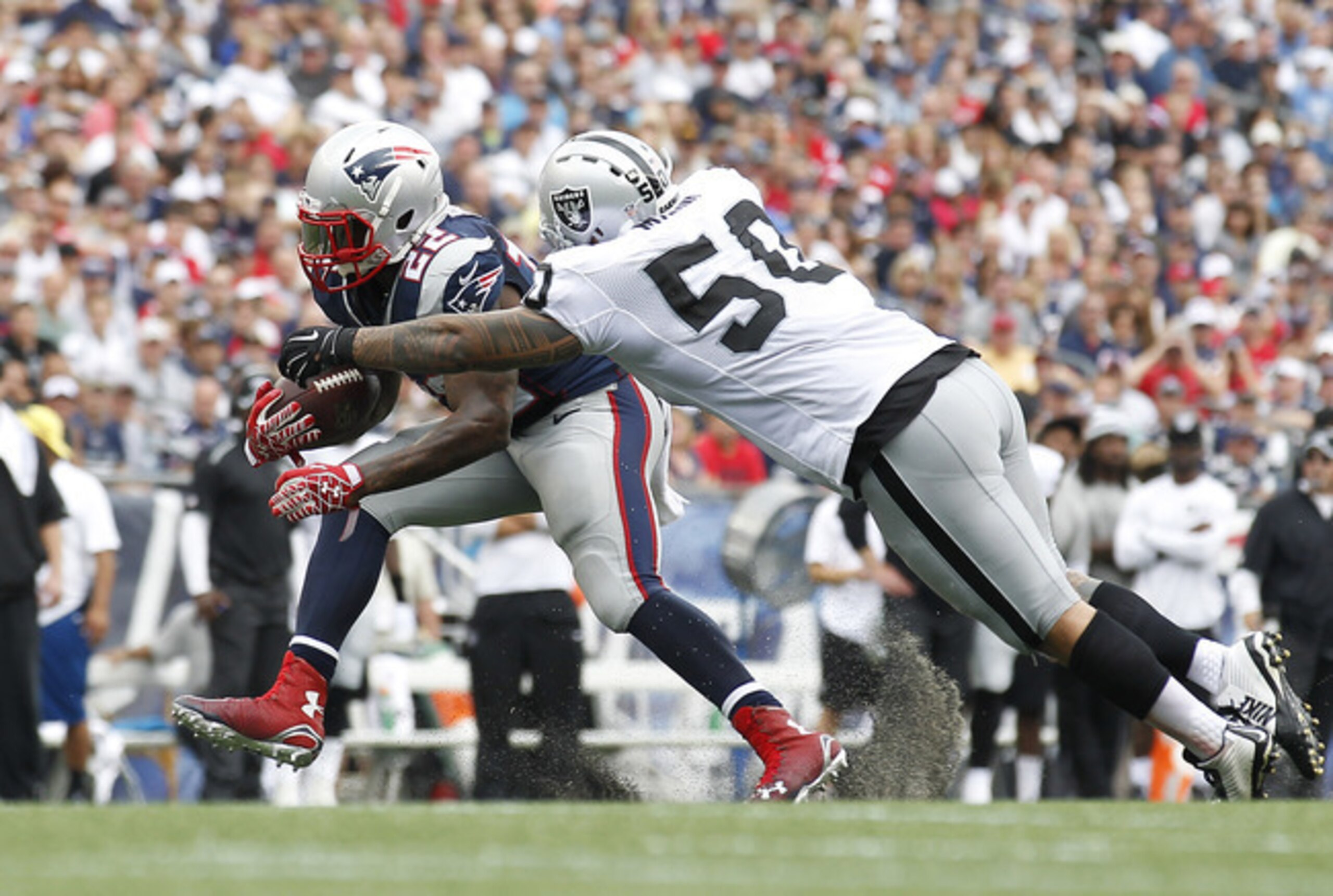 The Raiders D will eat up Miami's offense.