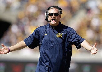Coach Sonny Dykes