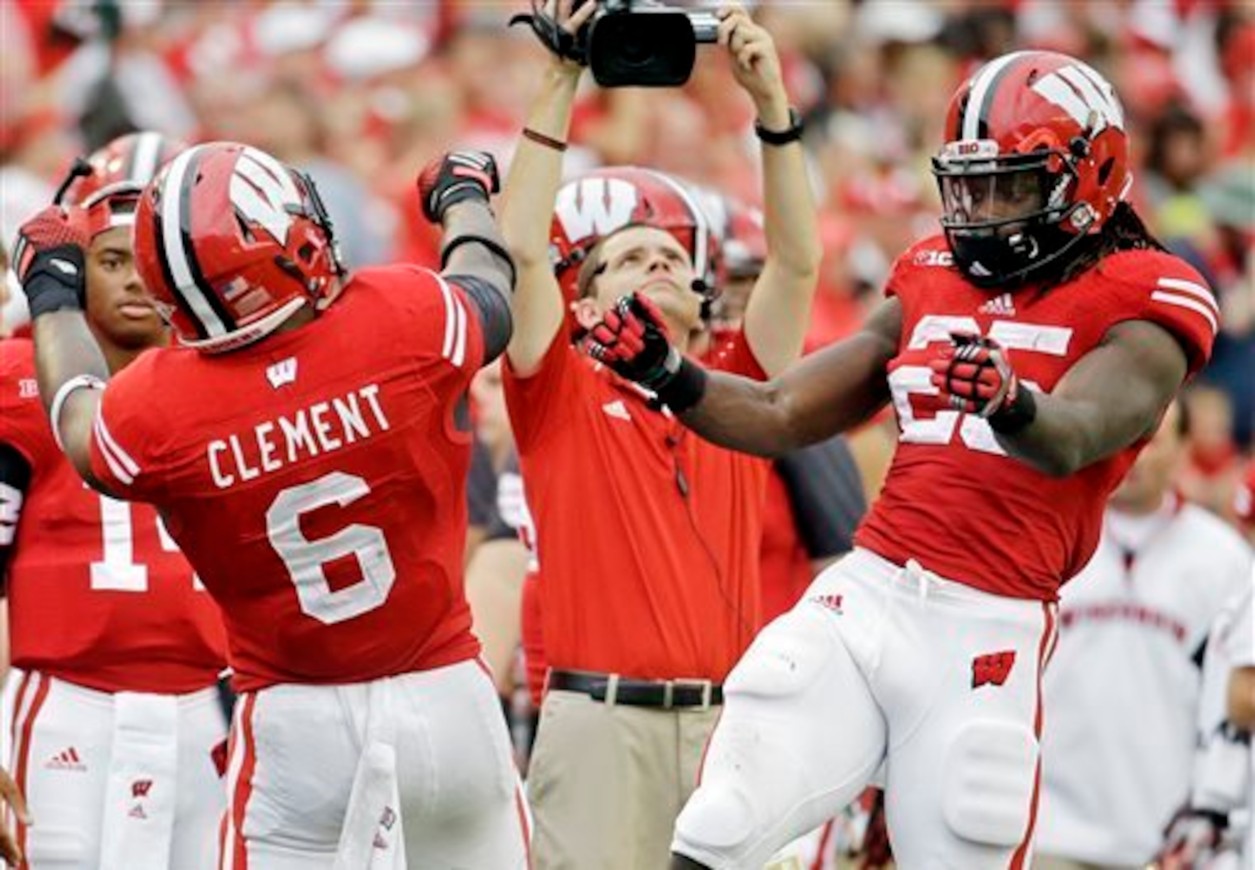 With Corey Clement and Melvin Gordon in the backfield, the Badgers have the ability to break off dozens of 20-plus yard runs this season.