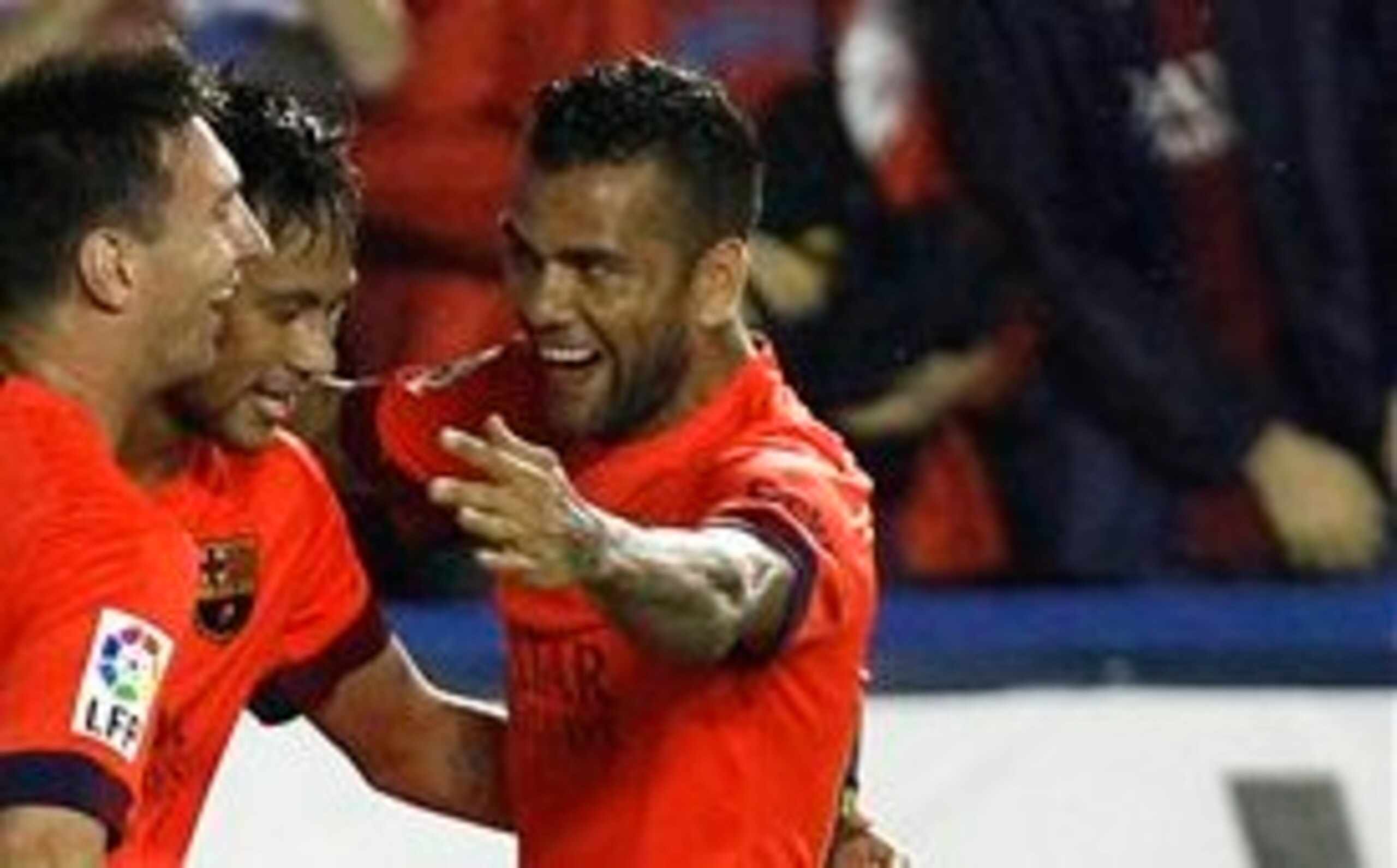 Dani Alves' future is not being negotiated.