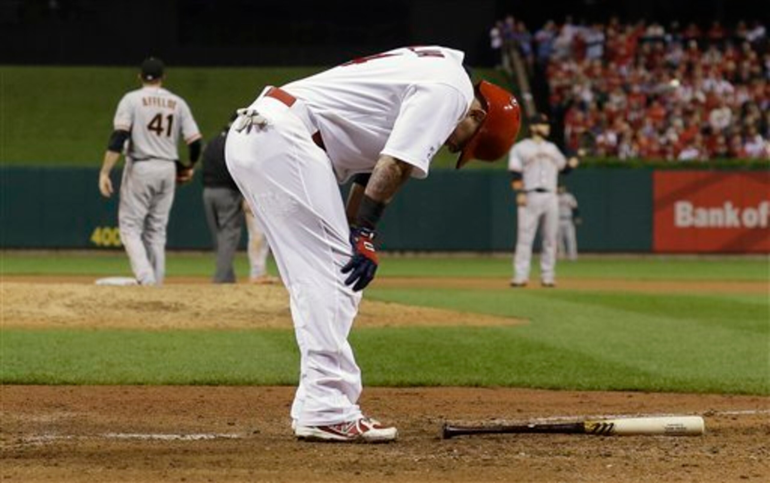 Yadier Molina's strained oblique is a big problem for the Cardinals.