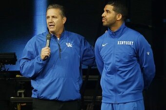 An appearance by rapper and noted sports superfan Drake highlighted Kentucky's Big Blue Madness.