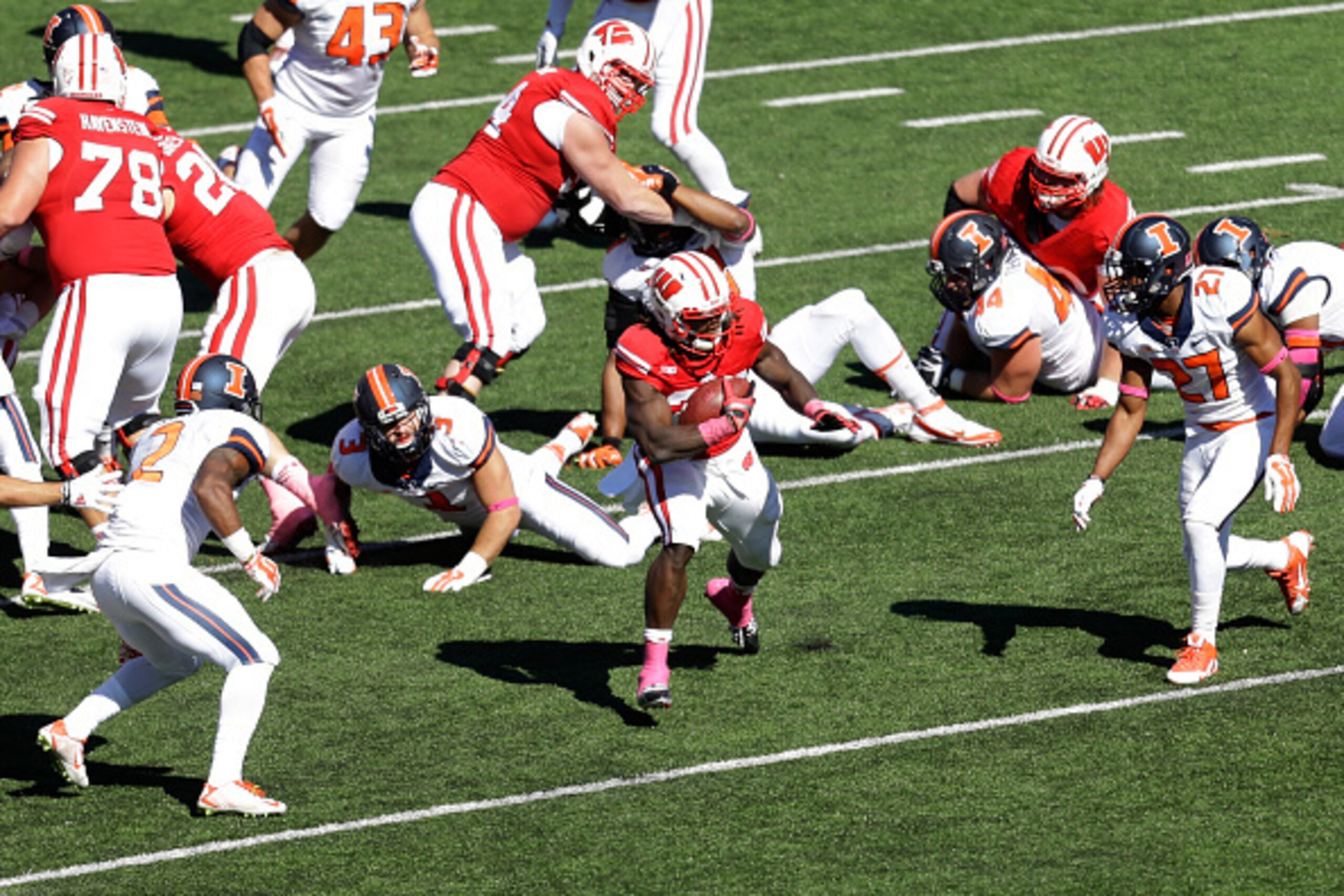 Melvin Gordon finds plenty of room to run against loaded fronts en route to a not-so-comfortable Badgers victory.