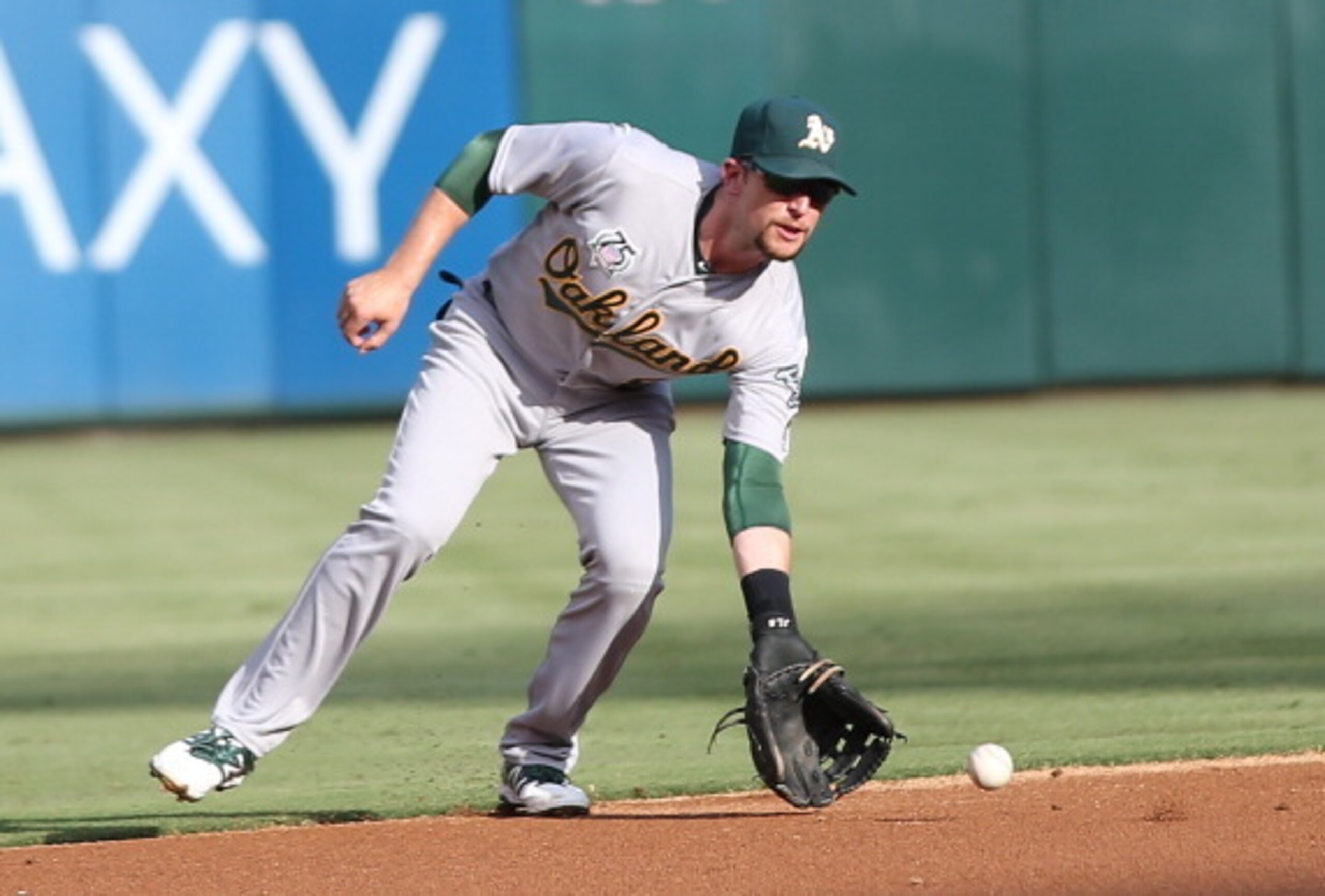 Lowrie's phenomenal year in 2013 has been undone by a mediocre year in 2014.