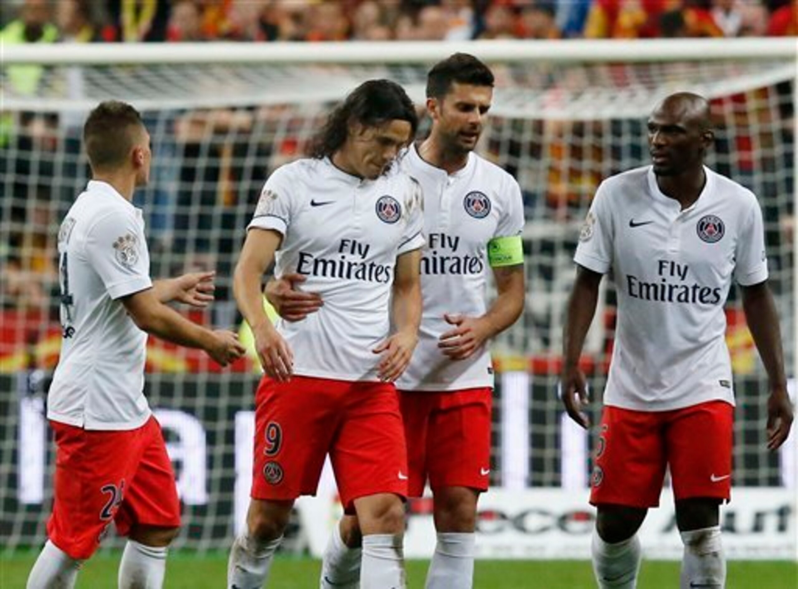 Cavani saw red against RC Lens.