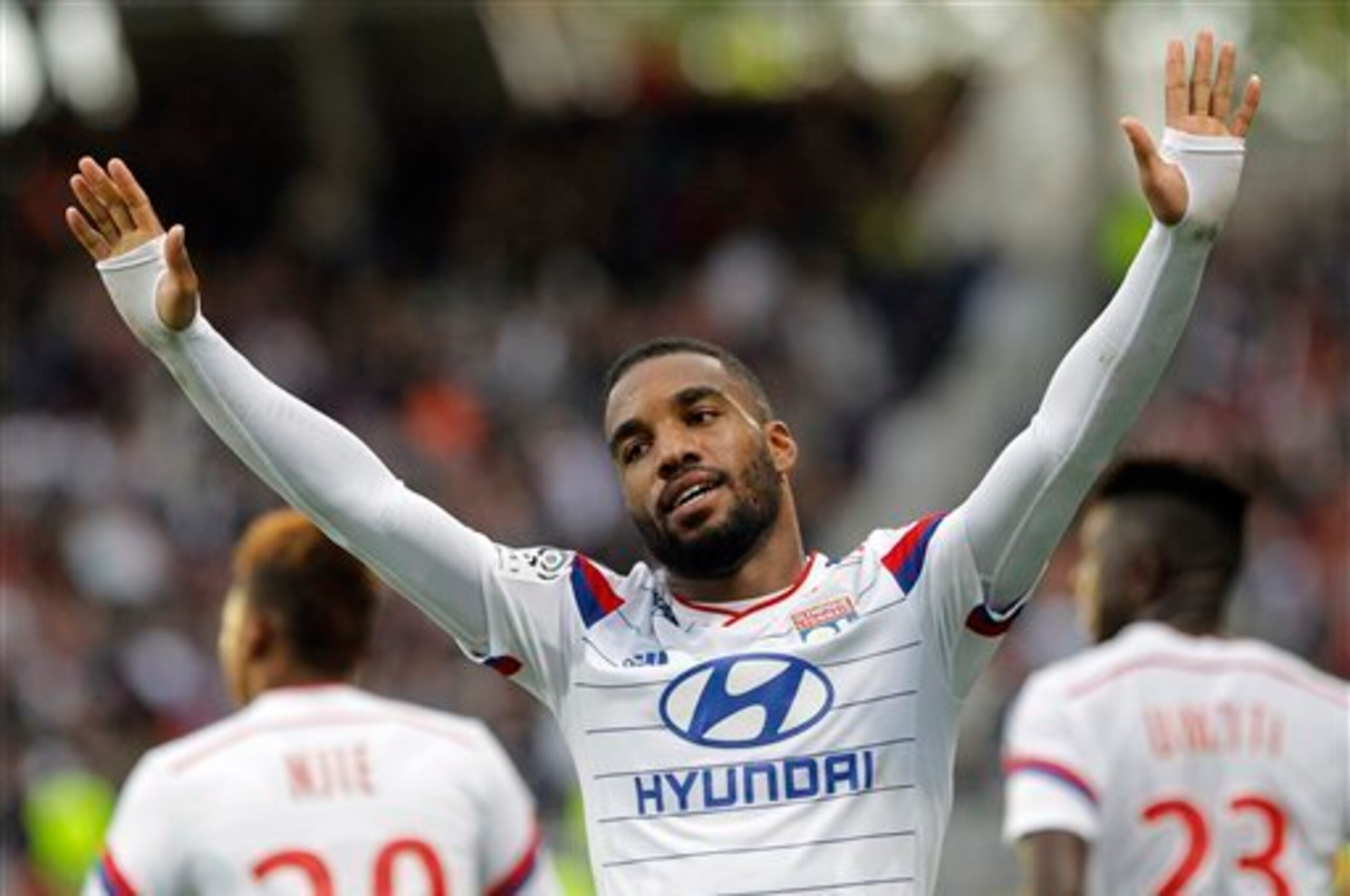 Lacazette leads Lyon to victory against Montpellier.