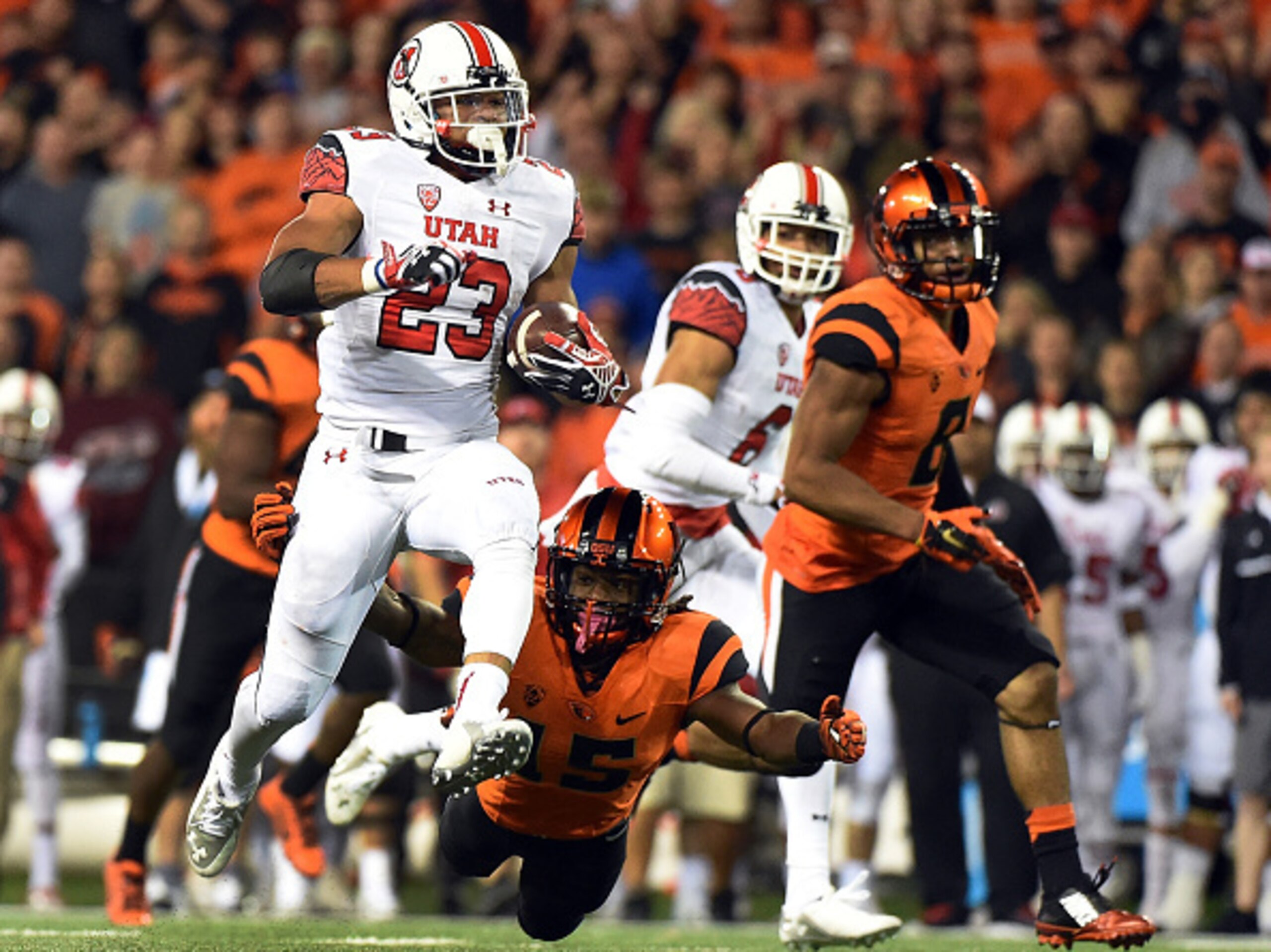 Utah junior running back Devontae Booker against Oregon State on Oct. 16.