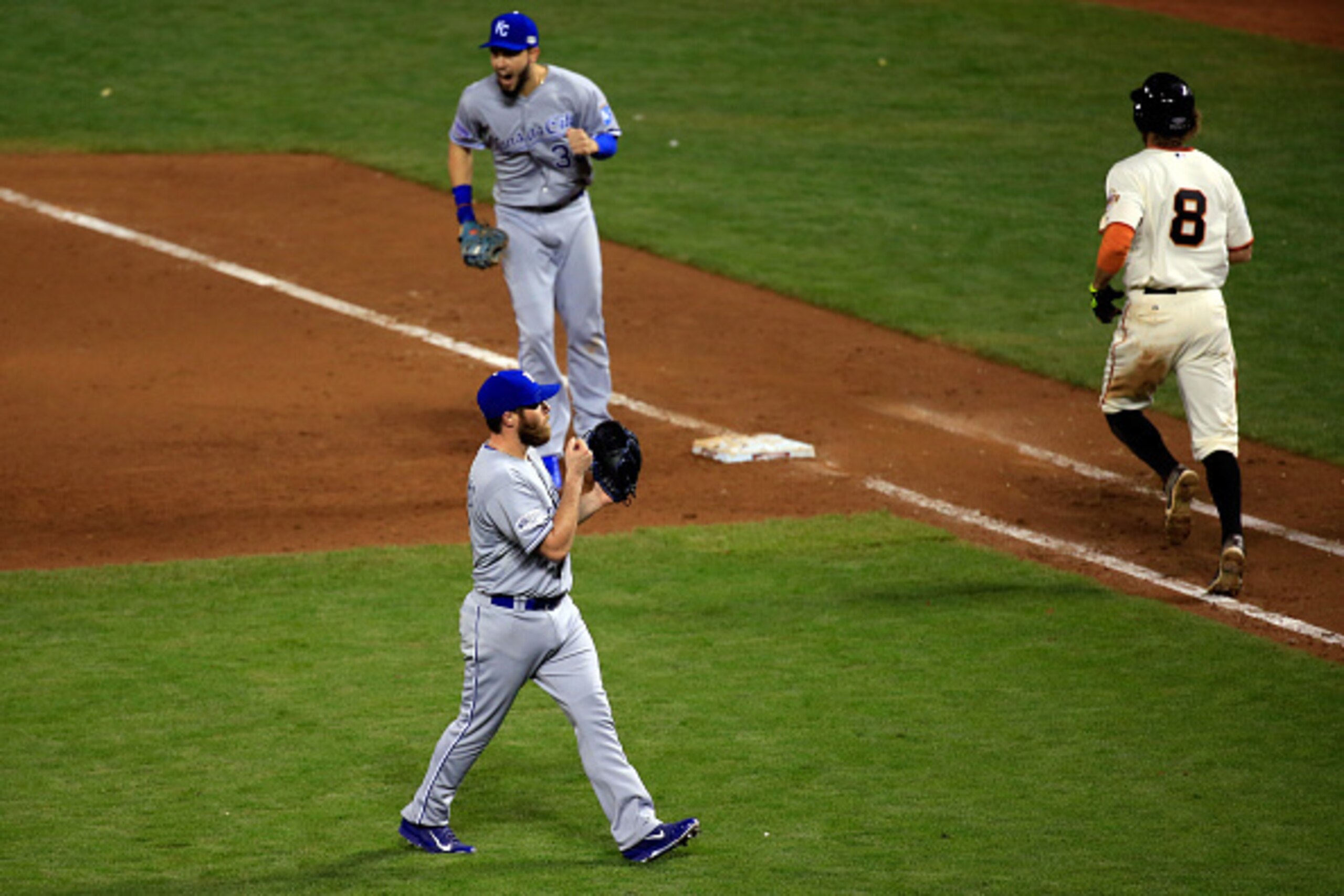 Greg Holland (forefront) closed out the Royals' Game 3 win in San Francisco to put them up 2-1 in the World Series.