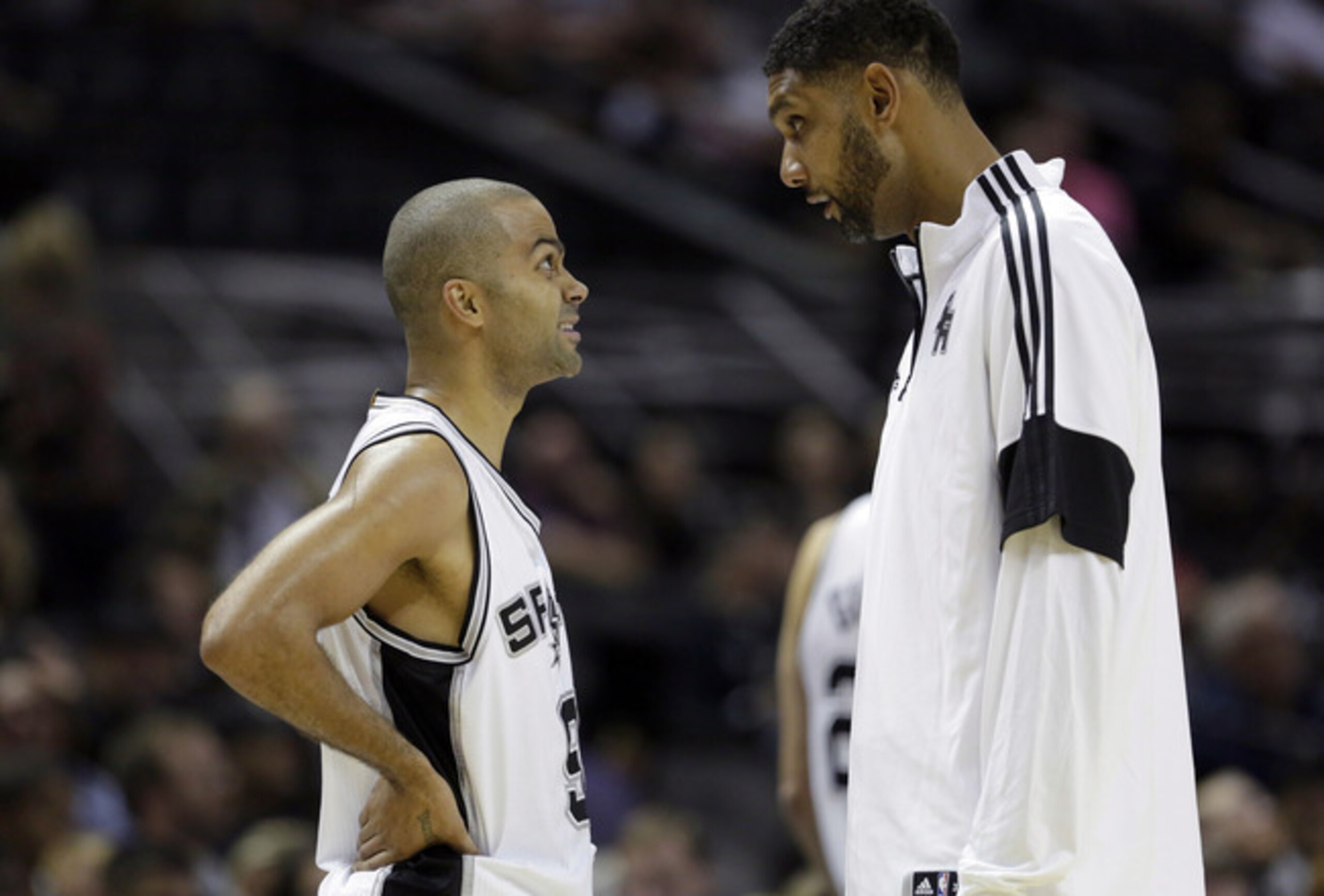 The Spurs are the favorites to win consecutive NBA Championships.