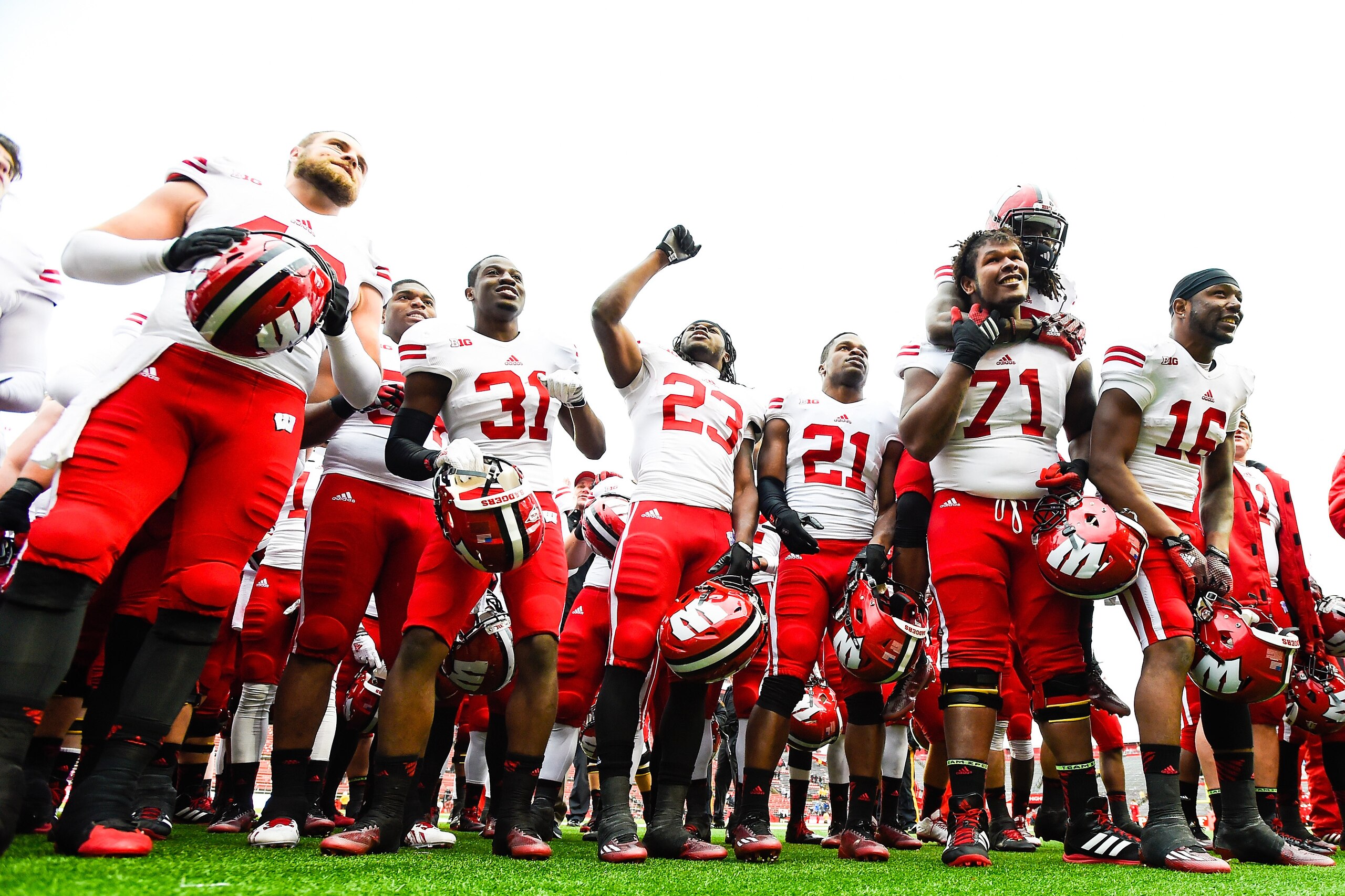 The Wisconsin Badgers had plenty to smile about after a 37-0 rout of the Rutgers Scarlet Knights.