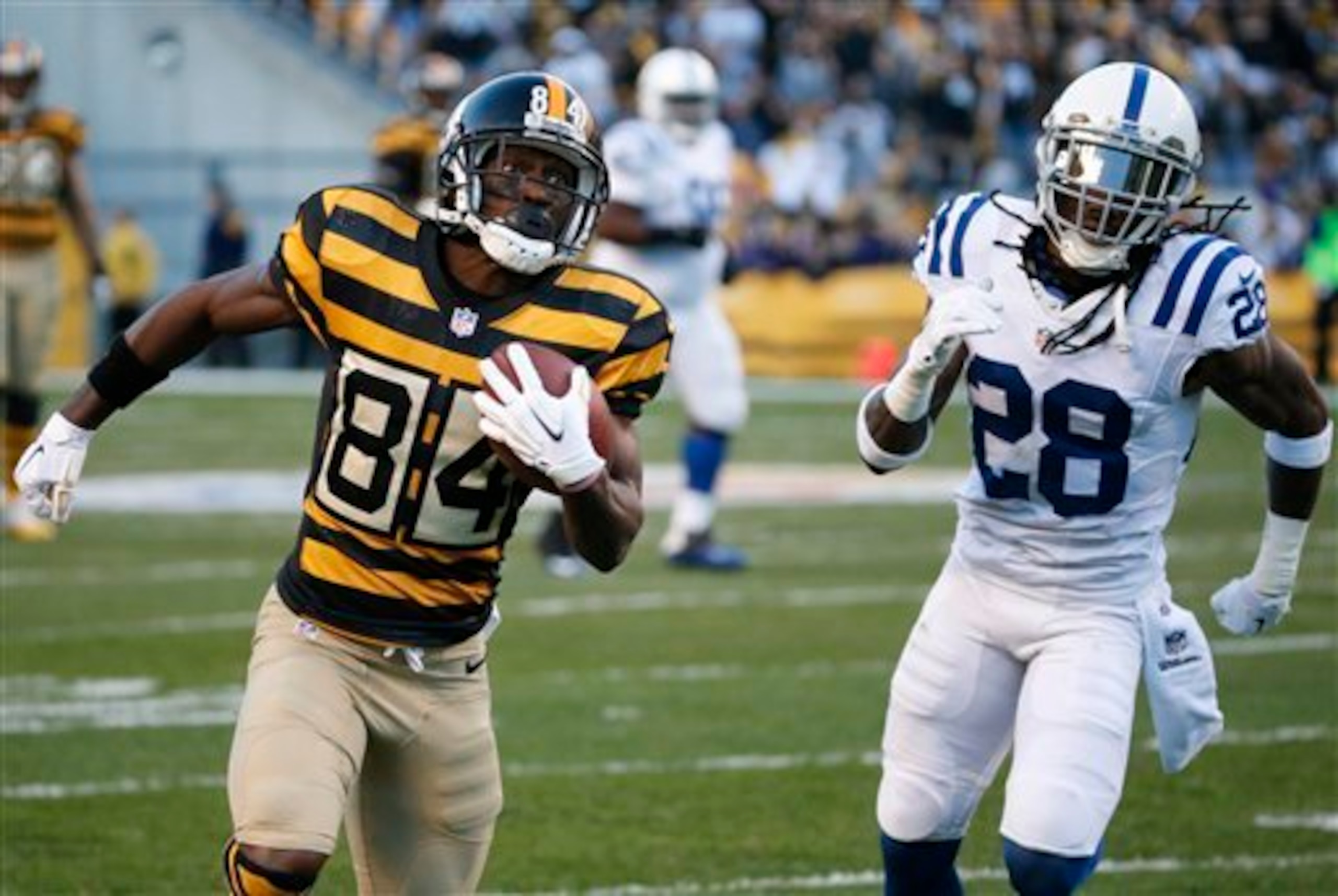Antonio Brown did whatever he wanted to the Colts' D.
