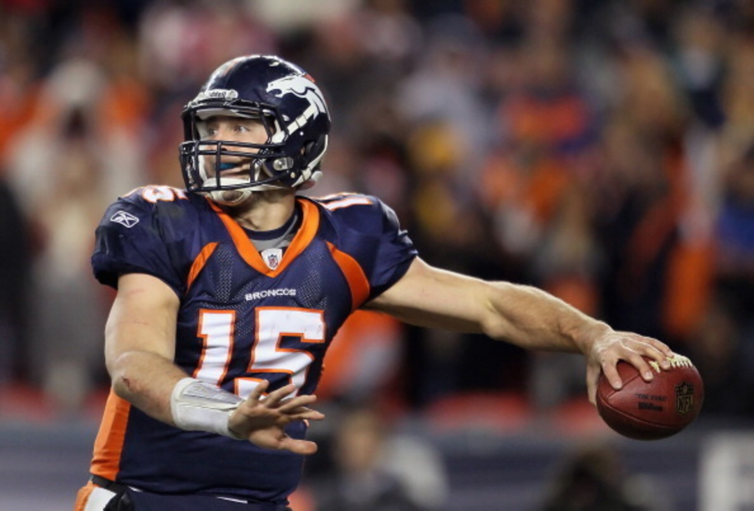 Textbook form from Tim Tebow.