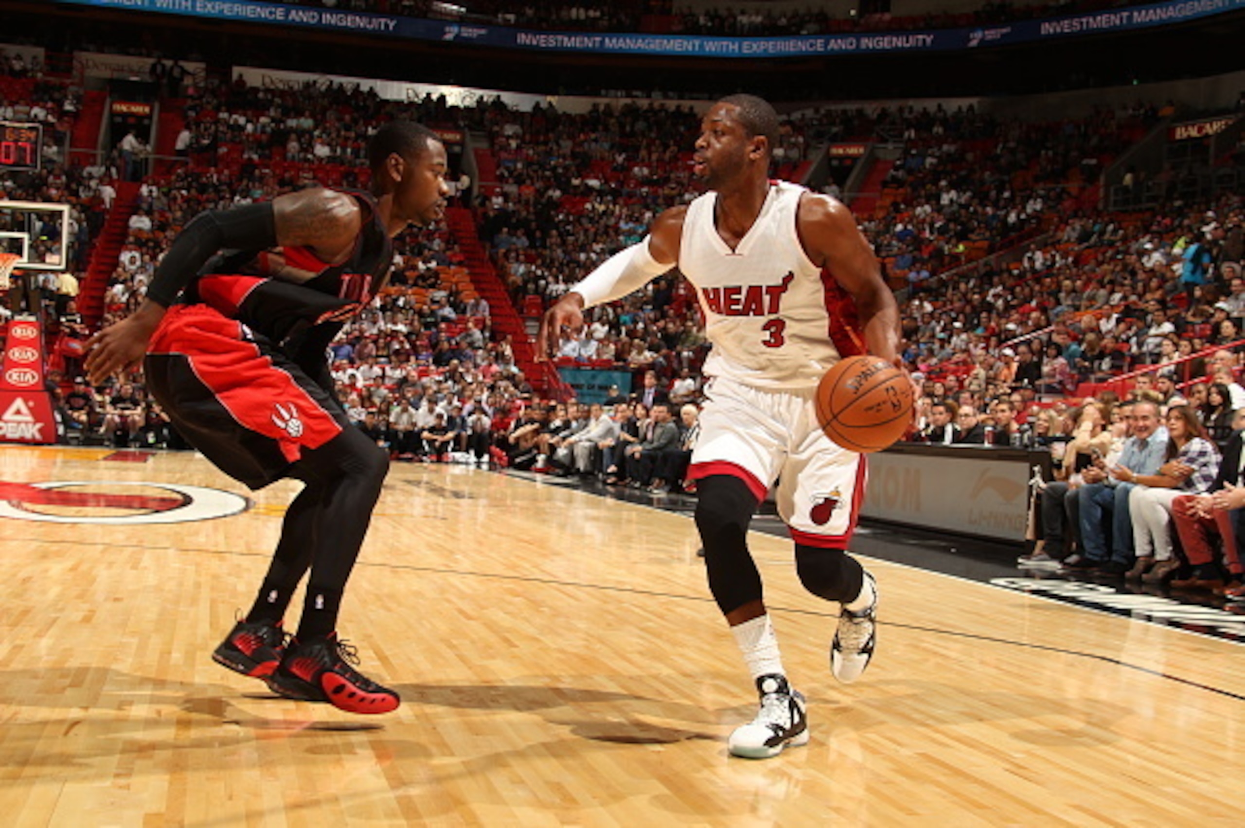 Dwyane Wade keeps getting older, columnists keep writing about it.
