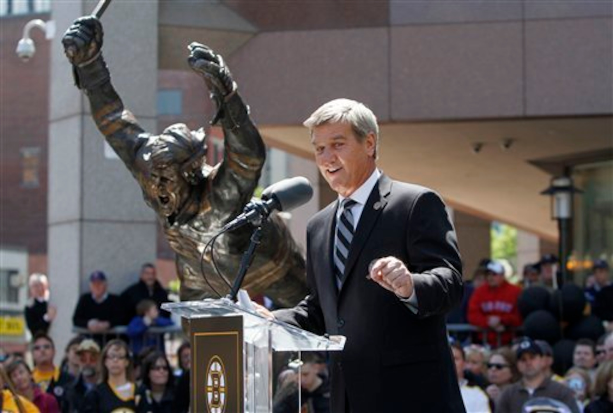 Bobby Orr was good enough to deserve his own statue...and star today.