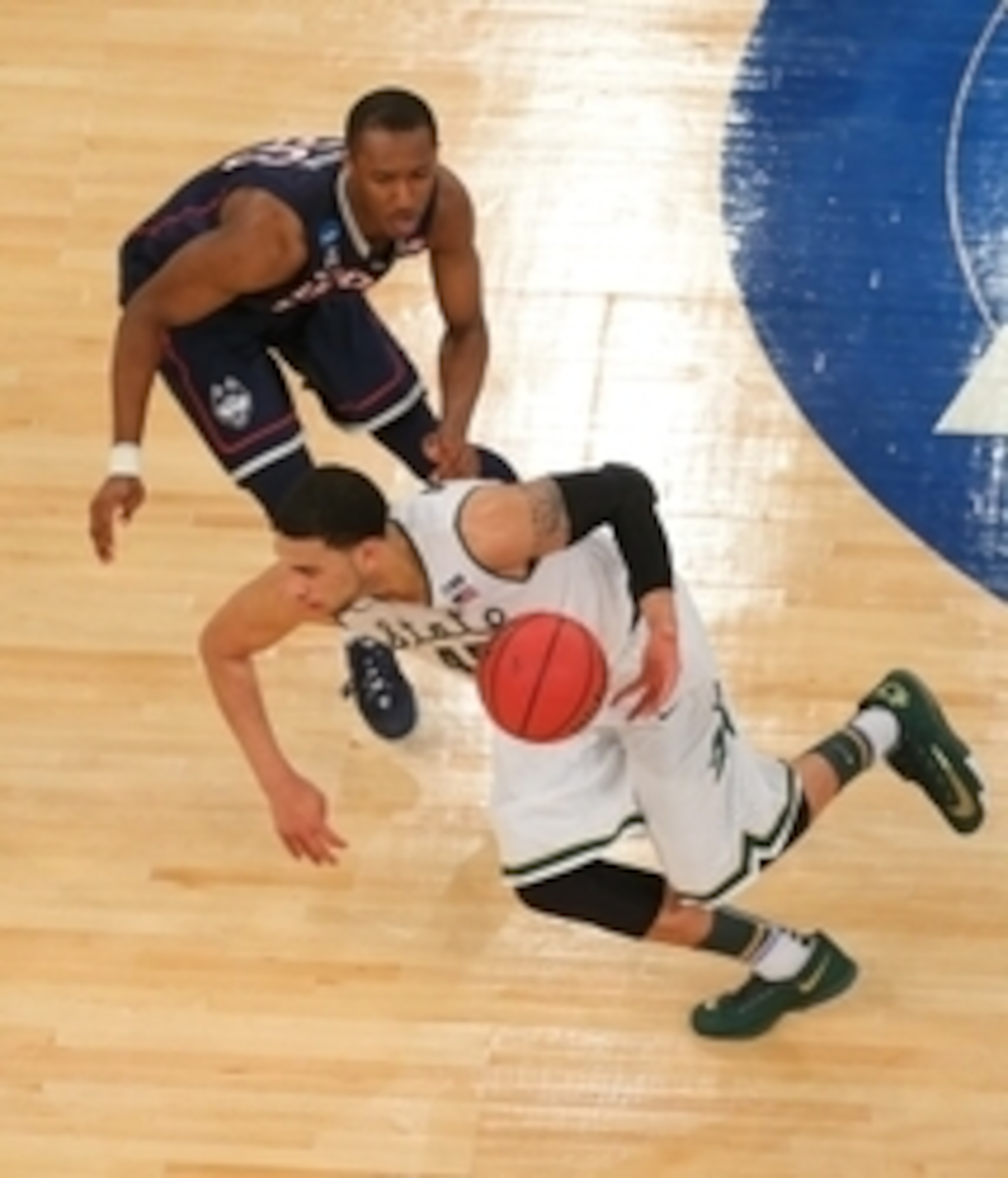 Denzel Valentine may be a junior by class, but he's a senior by virtue of great leadership. Denzel Valentine may be a junior by class, but he's a senior by virtue of great leadership.