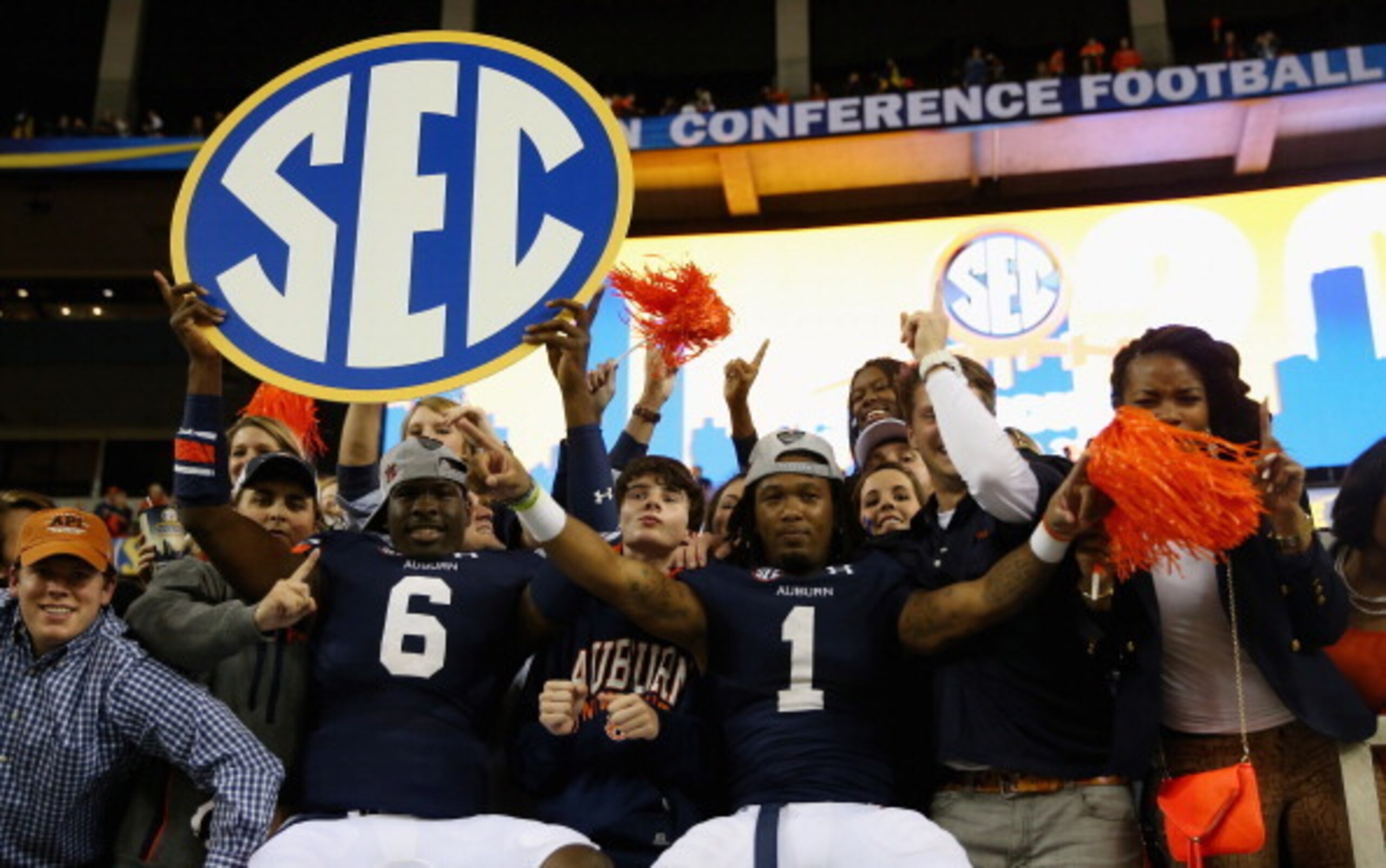 Auburn QB Jeremy Johnson and DB Trovon Reed