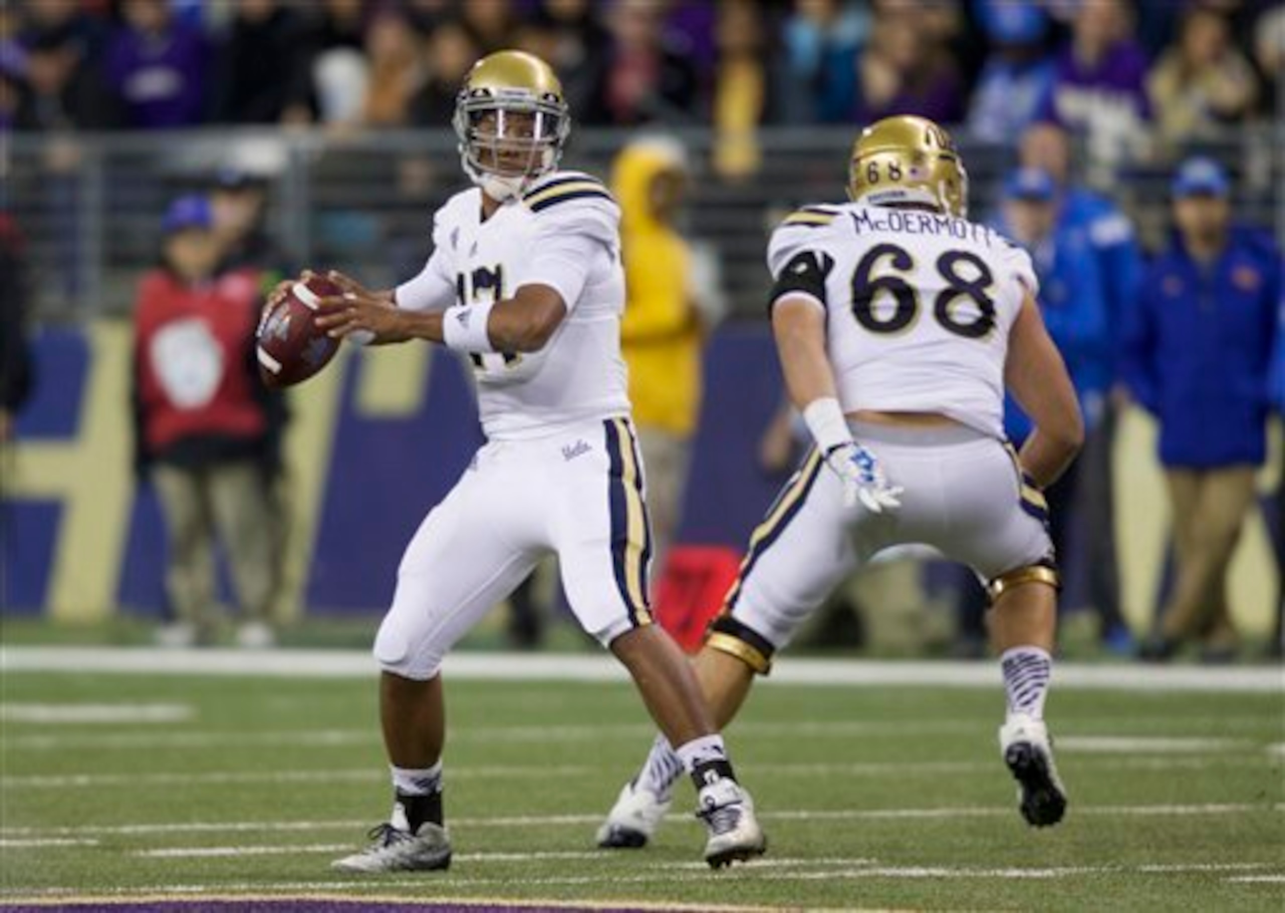 Brett Hundley and UCLA still have a shot at the Pac-12 championship. Brett Hundley and UCLA still have a shot at the Pac-12 championship.