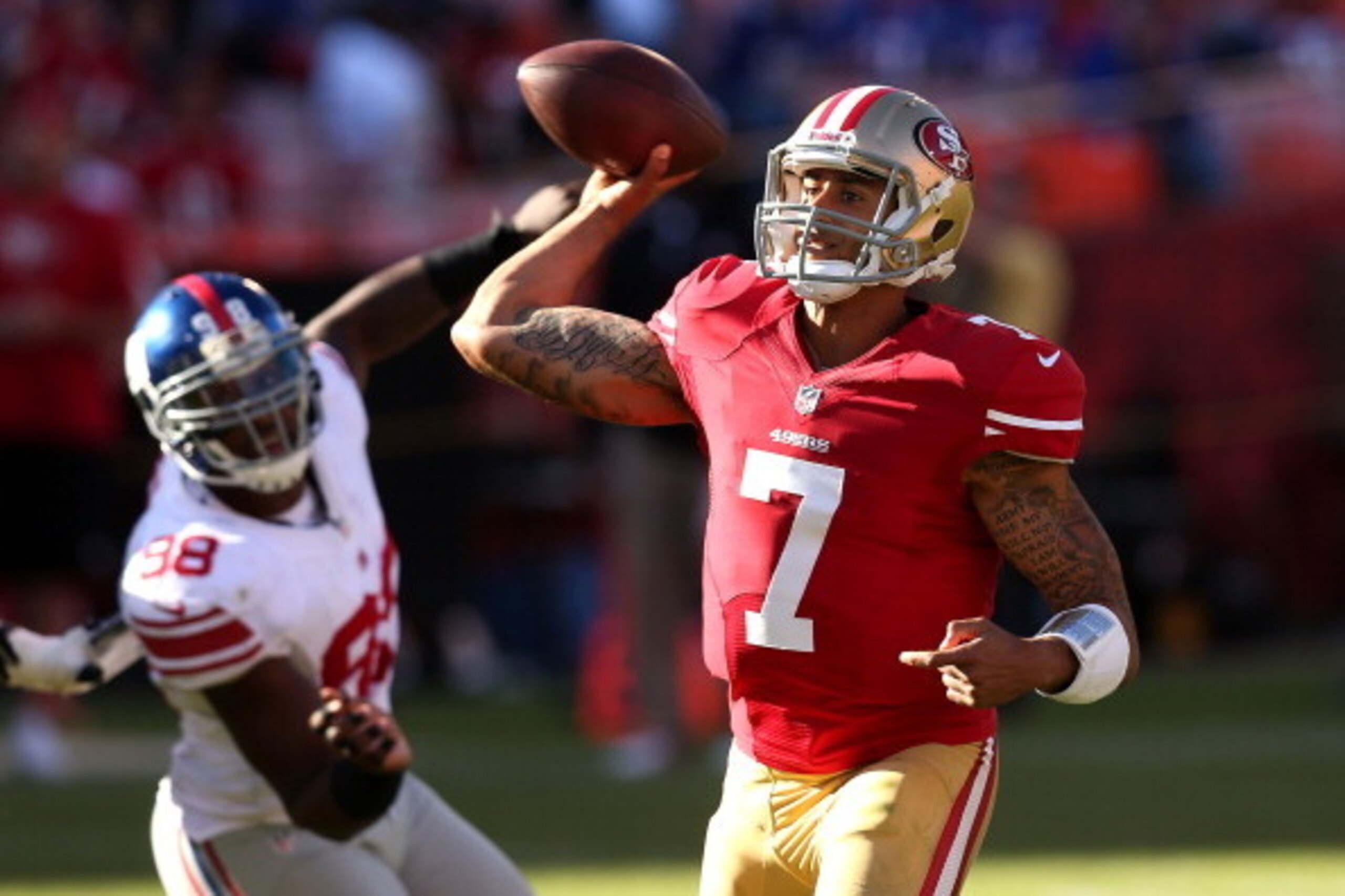 Colin Kaepernick will look to lead the 49ers past a reeling New York Giants on Sunday.