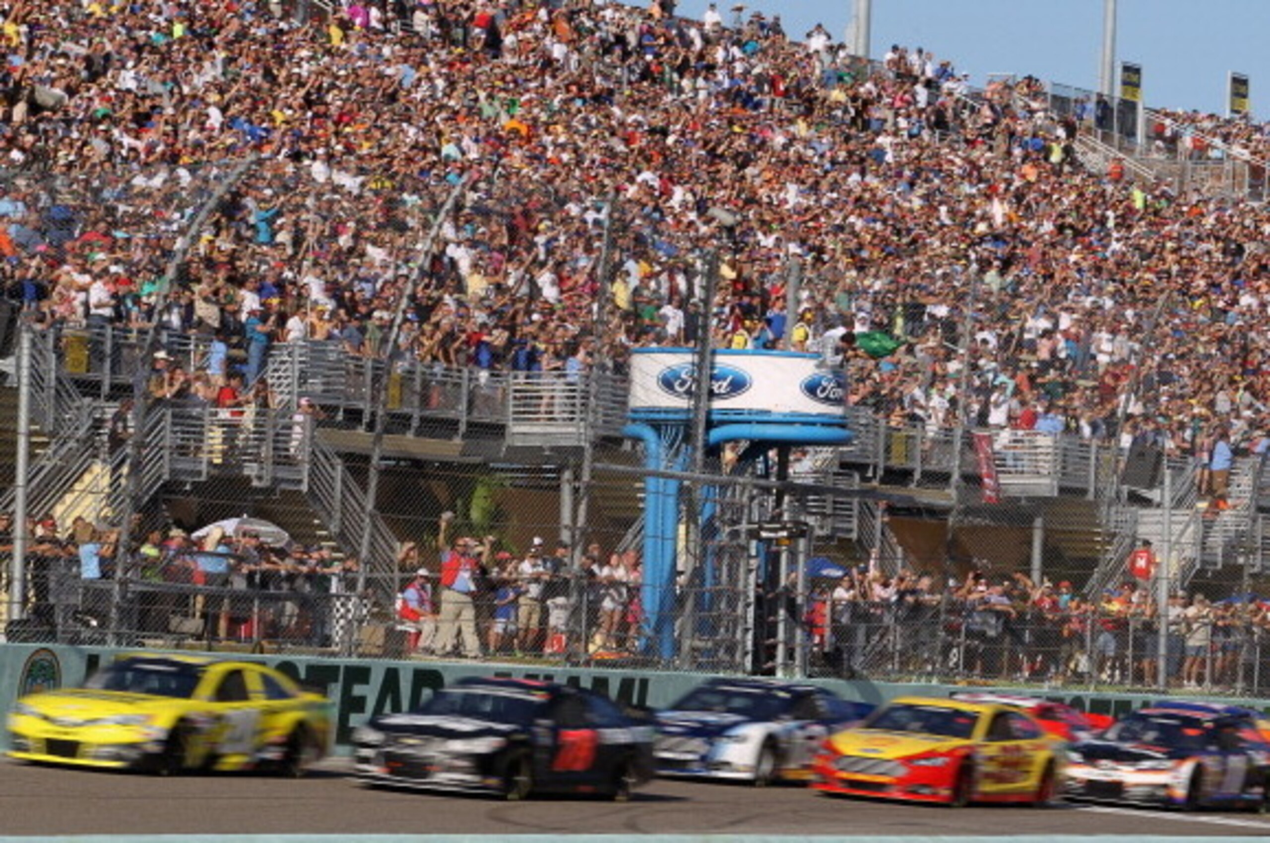 Sprint Cup action at Homestead-Miami Speedway