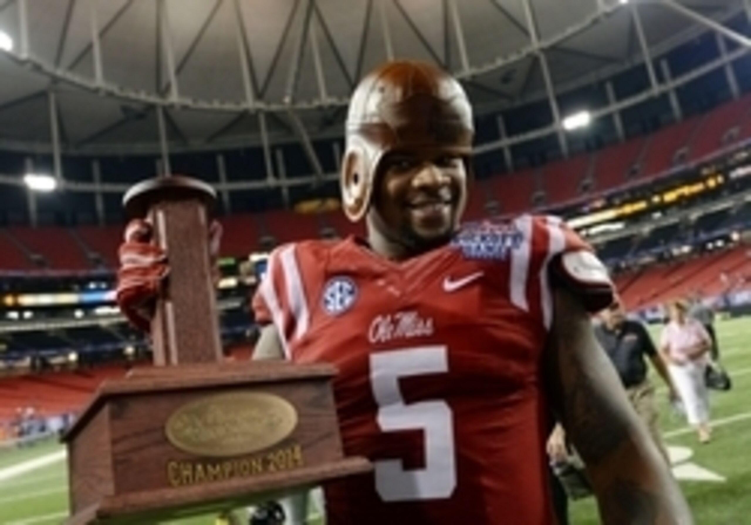 Ole Miss DT Robert Nkemdiche