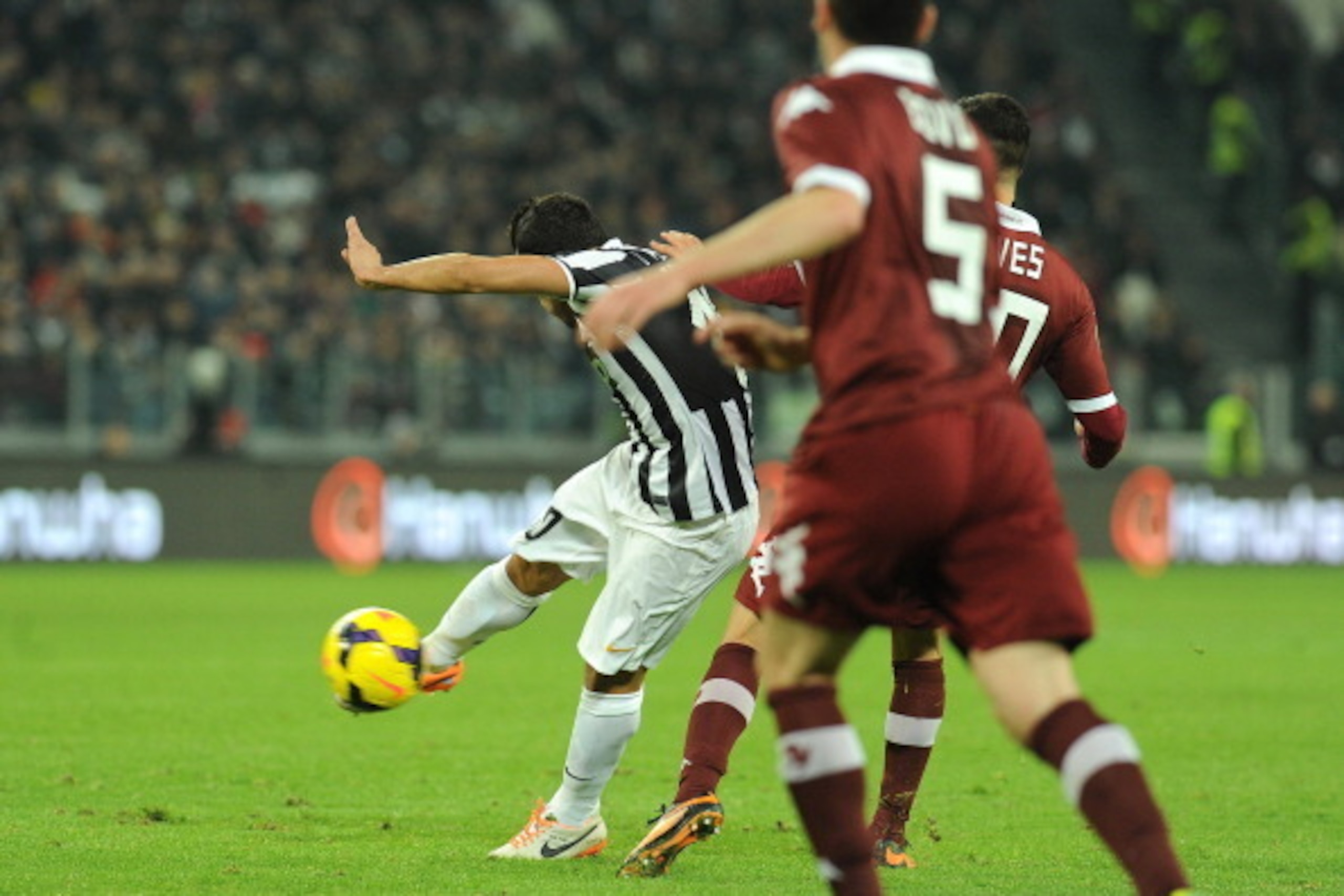 Tevez decided the last Turin derby. Tevez decided the last Turin derby.