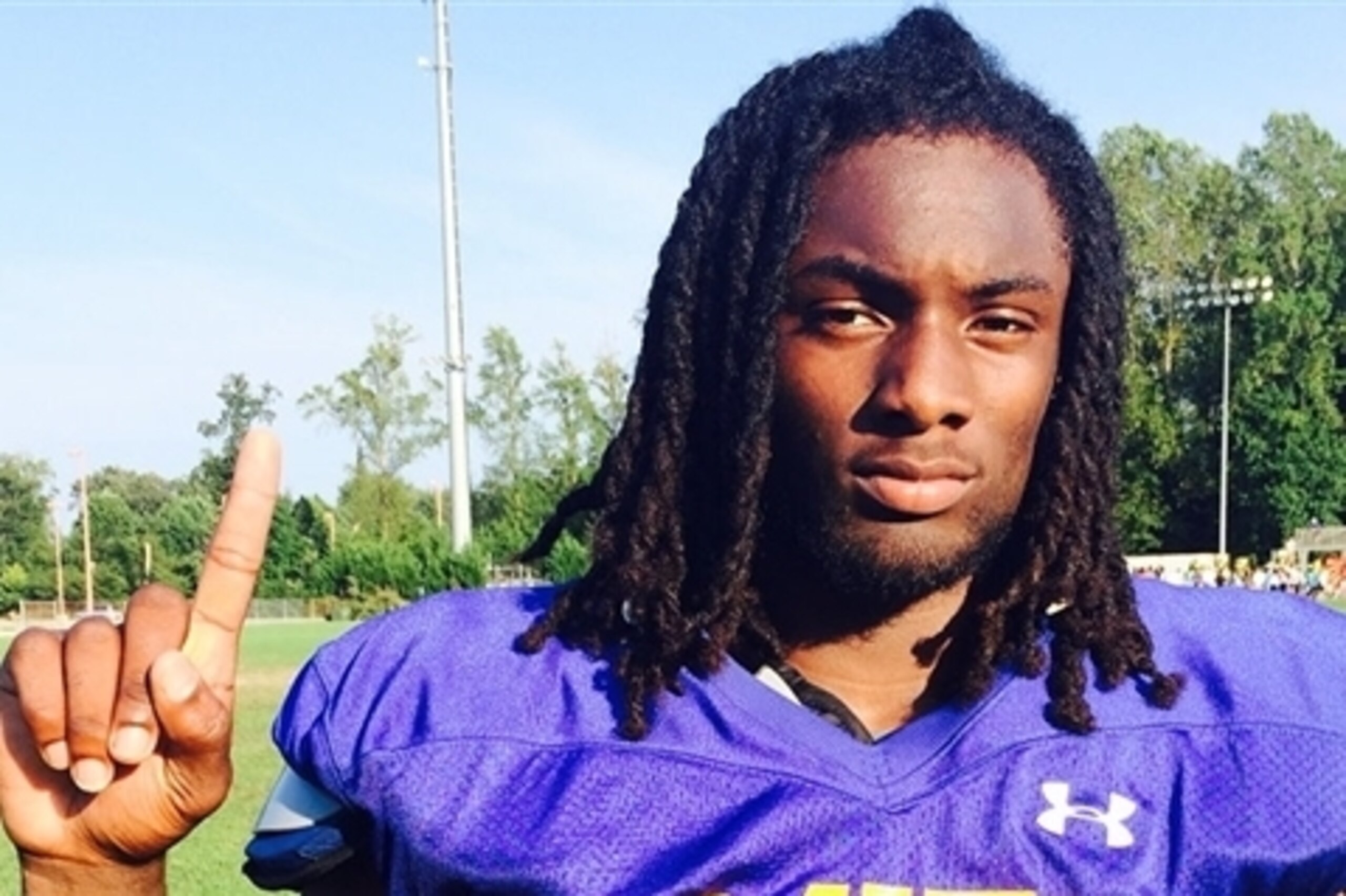 5-Star DE Josh Sweat, the nation's top overall prospect in the 2015 class, headlines a deep and talented crop of defensive linemen who excel as pass-rushers.