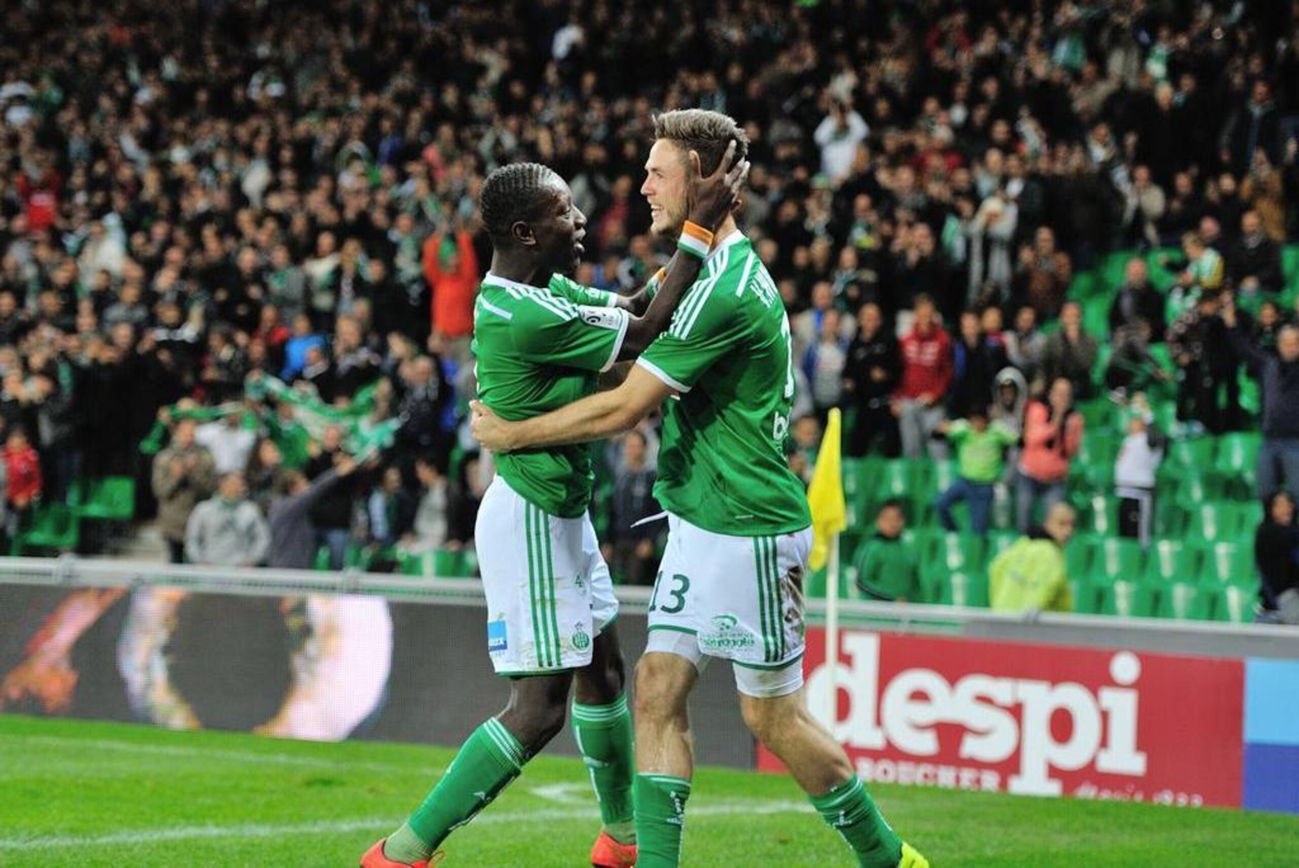 Gradel and Van Wolfswinkel the heroes for Saint-Etienne.