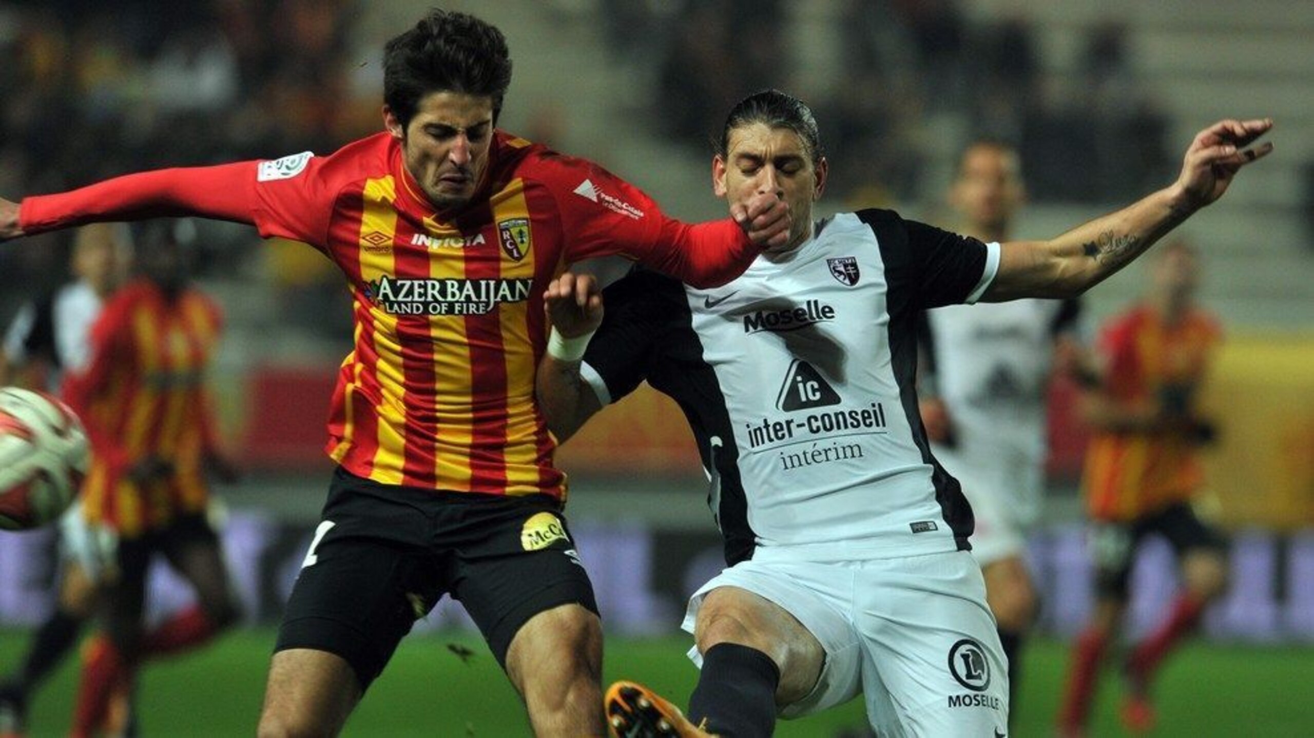 FC Metz lost the battle with RC Lens.