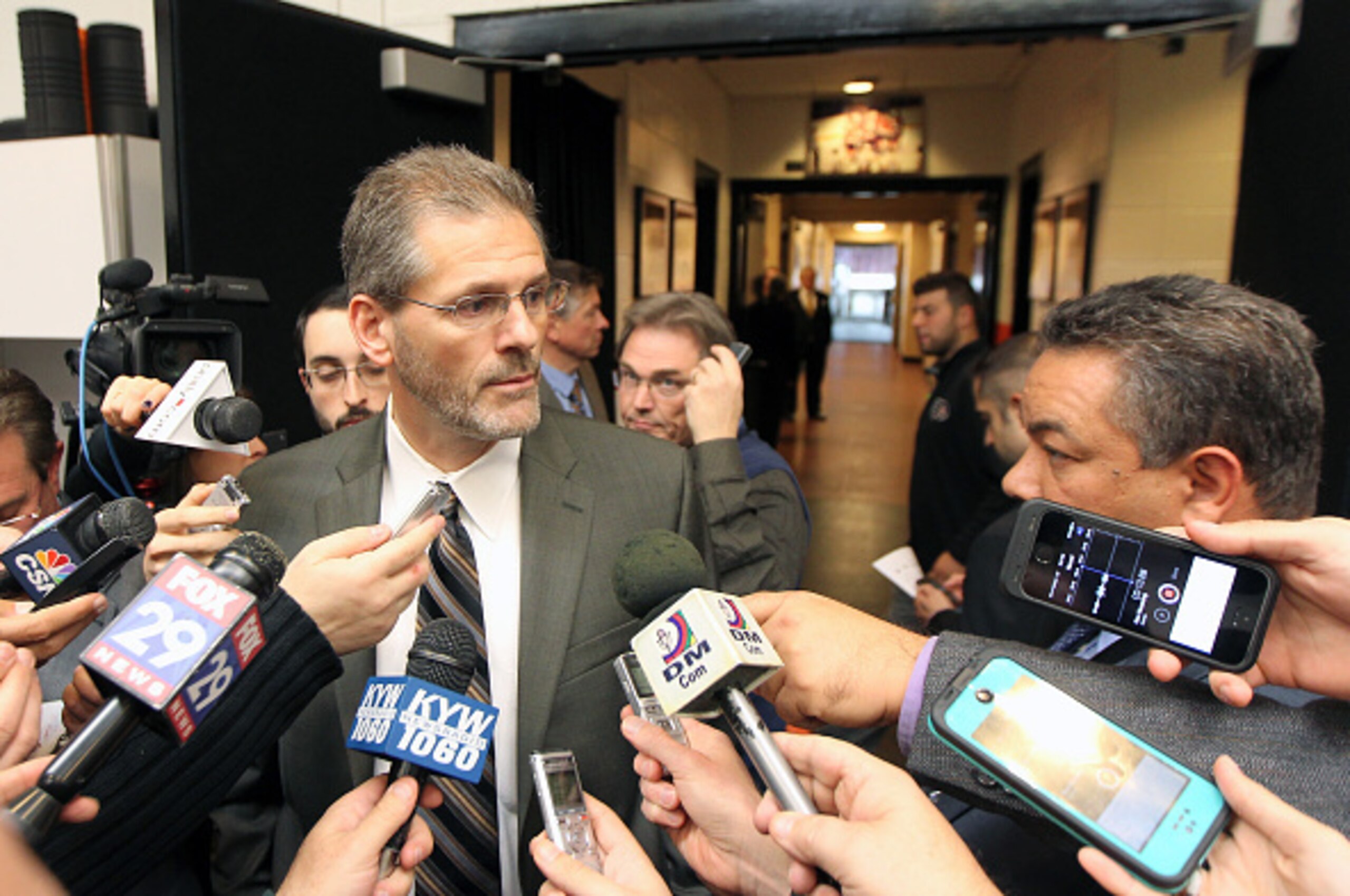 Ron Hextall has failed to motivate the Flyers out of their funk.