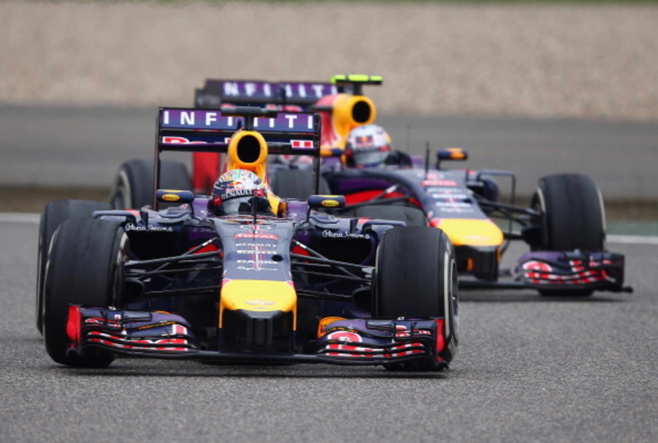 Daniel Ricciardo trailing Sebastian Vettel at the Chinese Grand Prix.