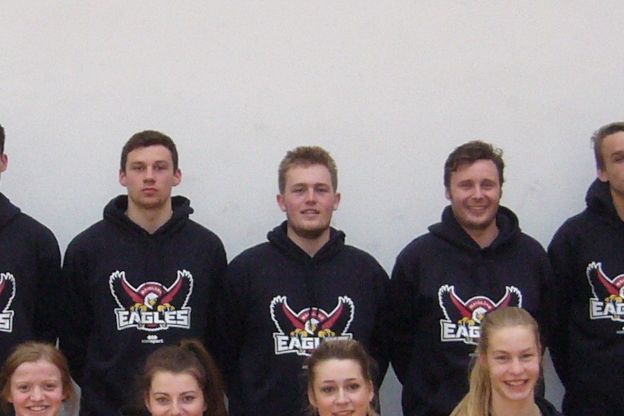 Nigel Goulstone (middle), with Josh Petermann (left) and assistant coach Greg Brockbank (right).