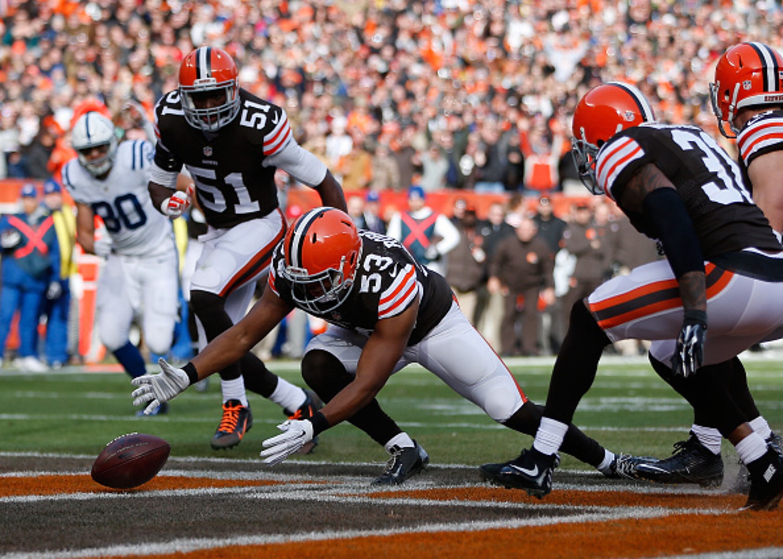 Browns LB Craig Robertson