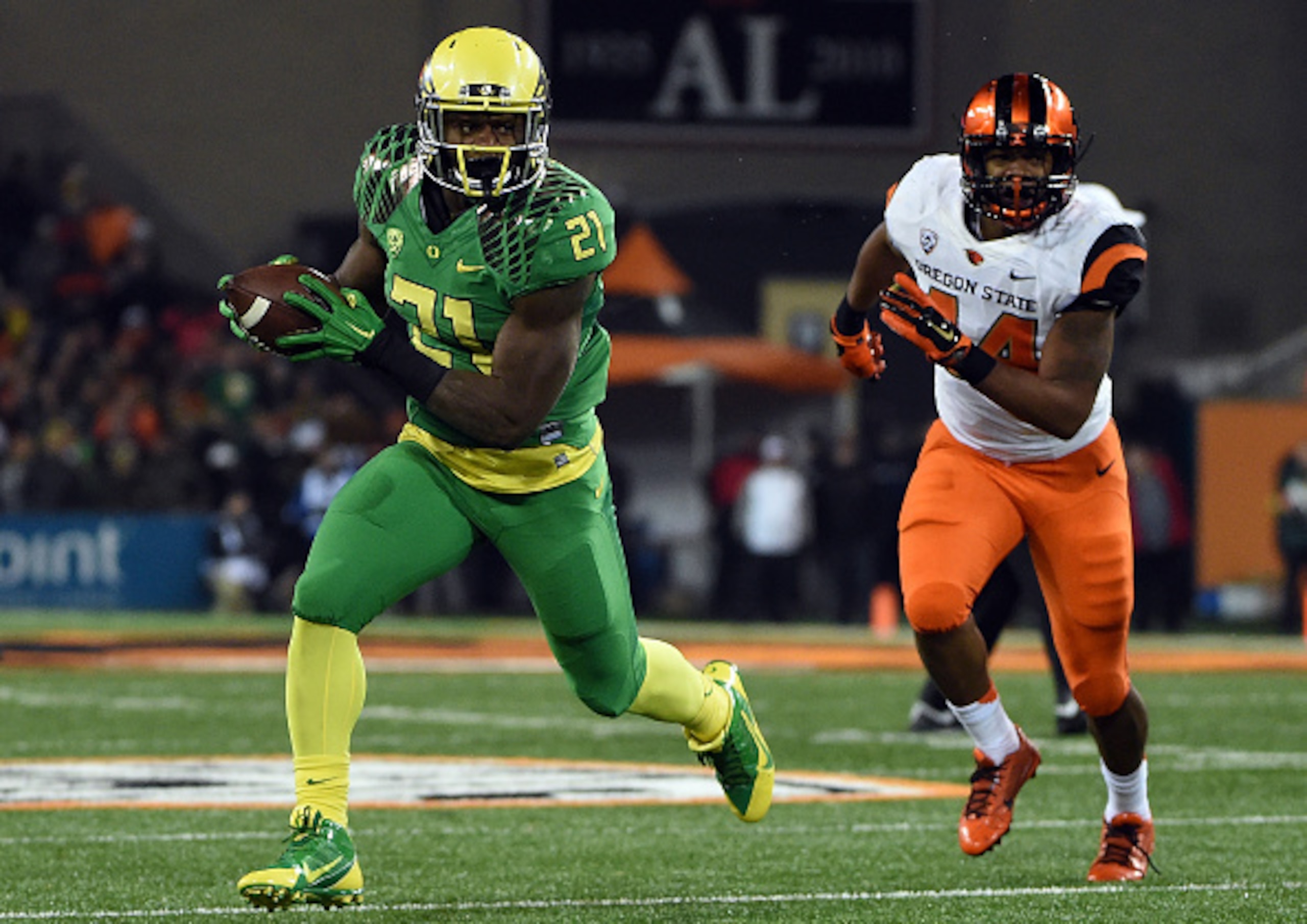 Oregon freshman running back Royce Freeman against Oregon State on Nov. 29.