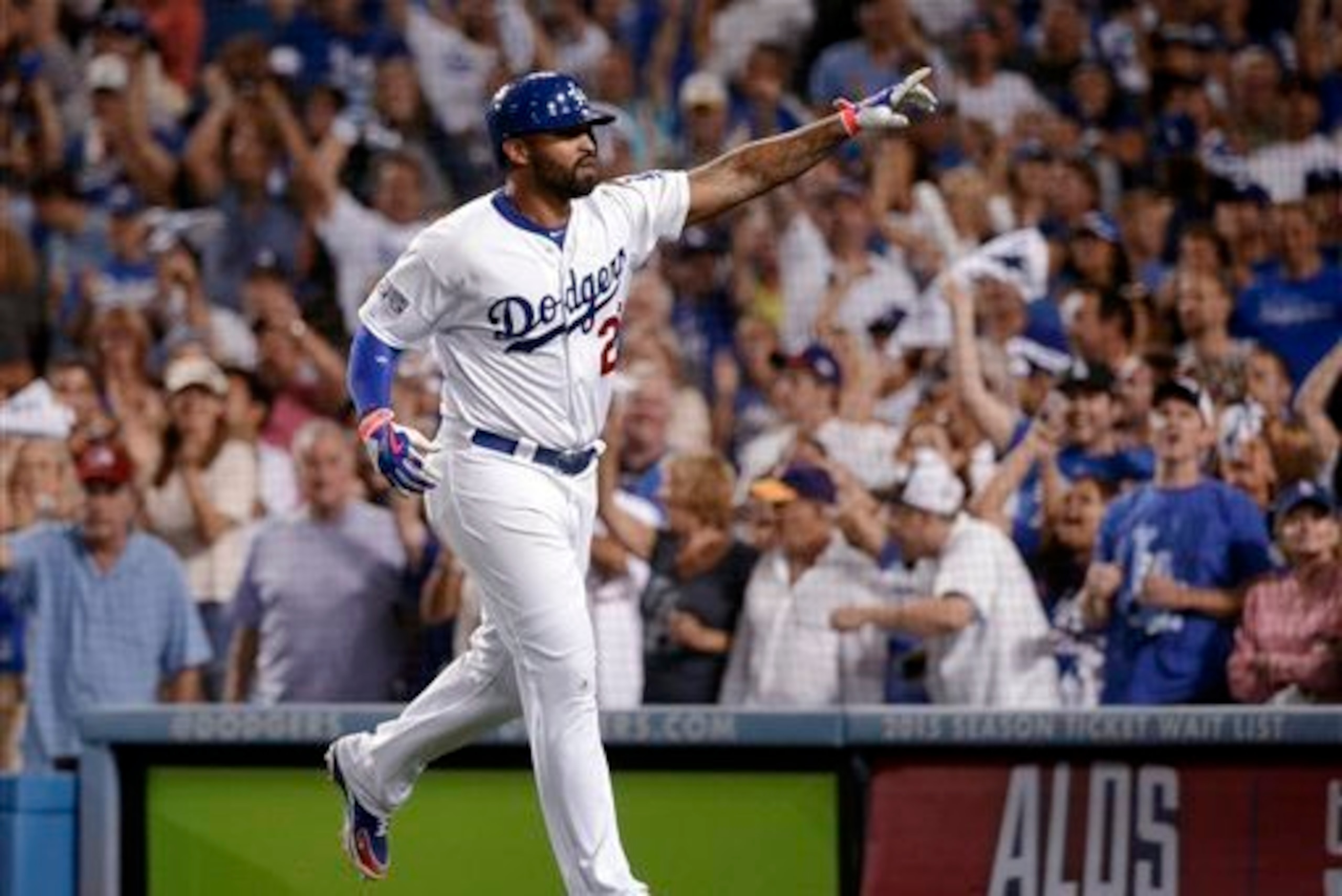 Plenty of clubs are interested in Dodgers slugger Matt Kemp, who could be moved at the winter meetings.