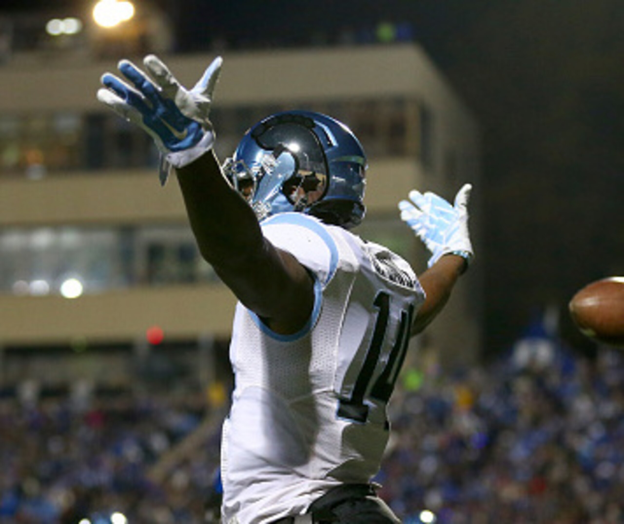 UNC WR Quinshad Davis
