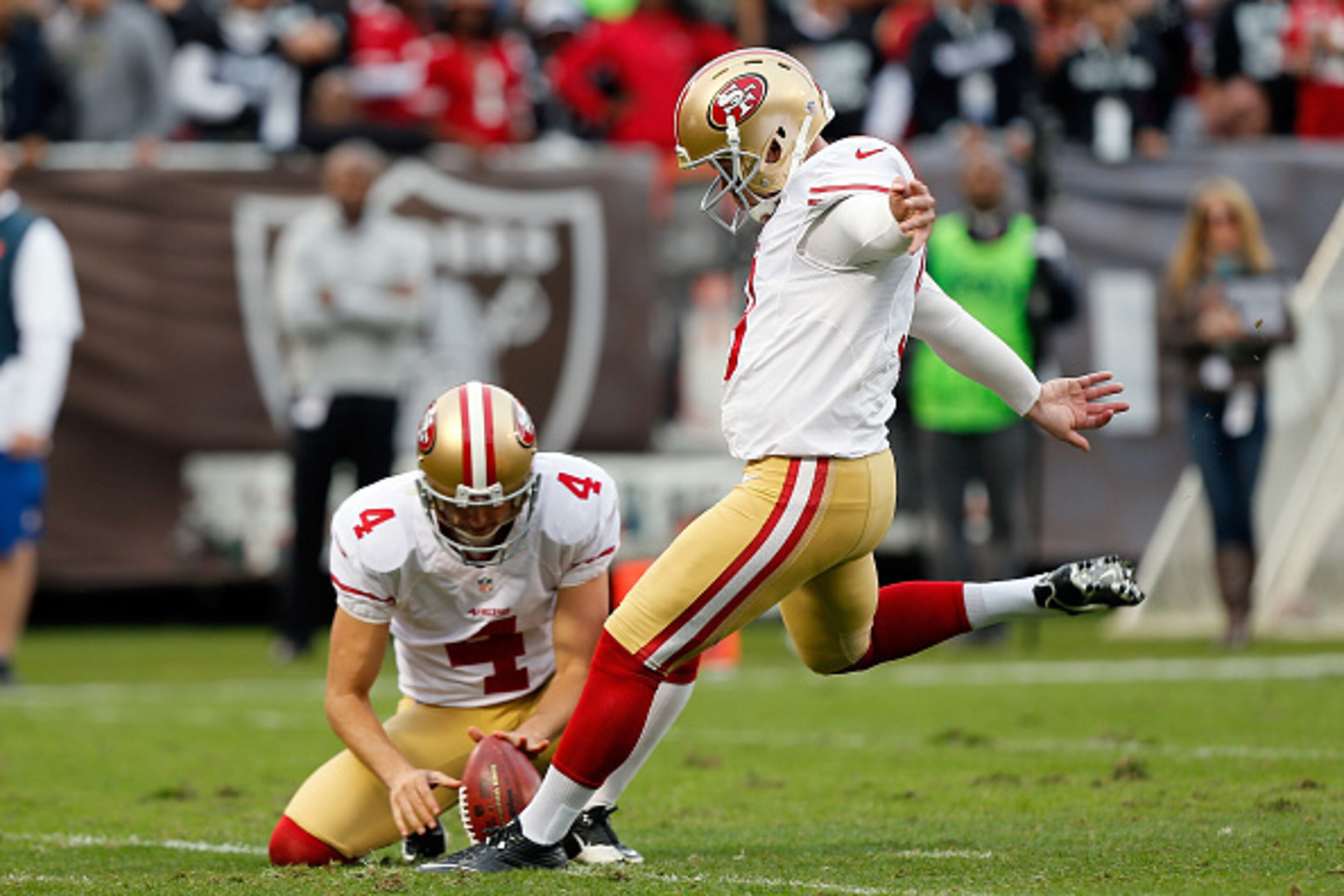 Kicker Phil Dawson missed a critical field goal in the fourth quarter.