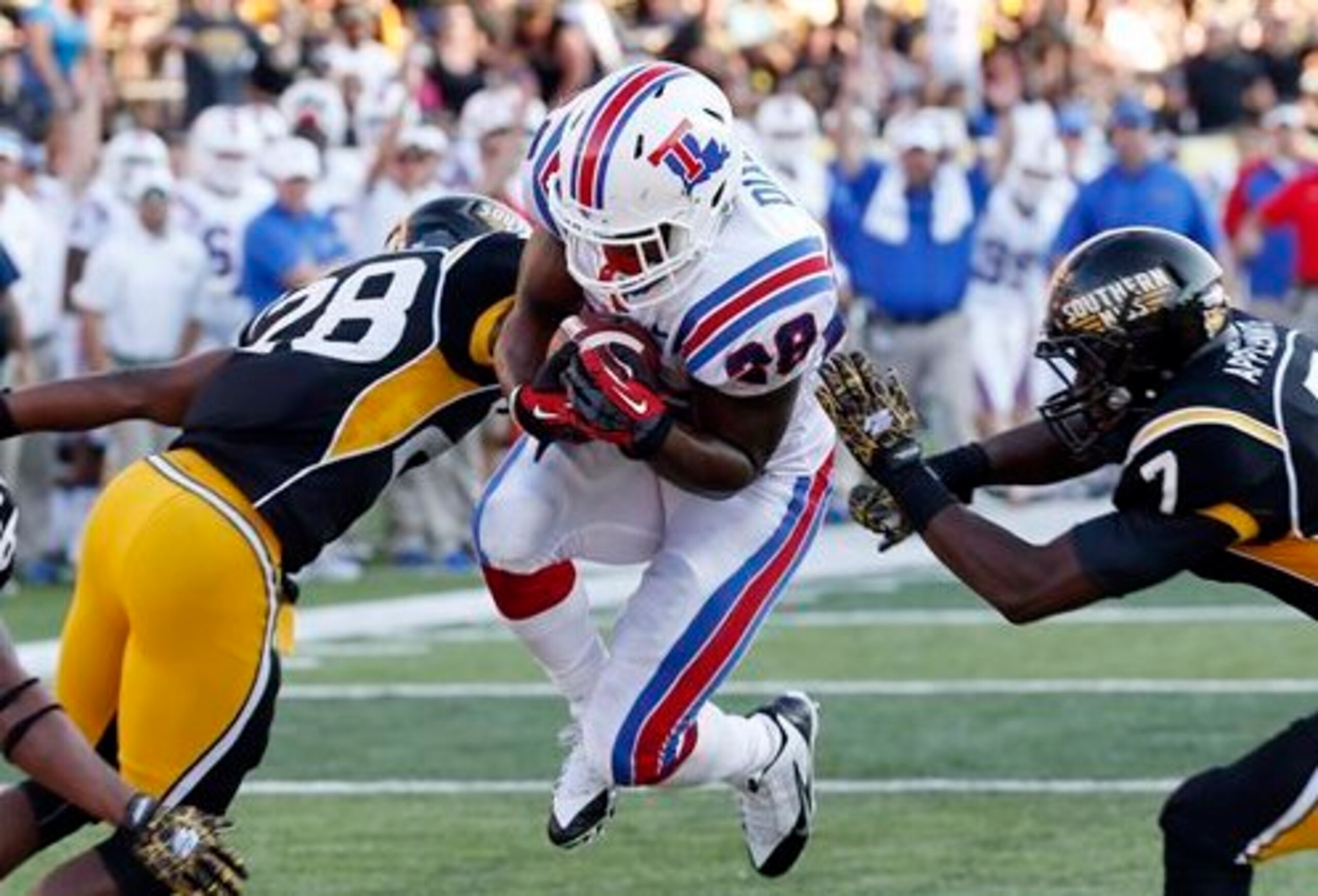 No. 28 Kenneth Dixon