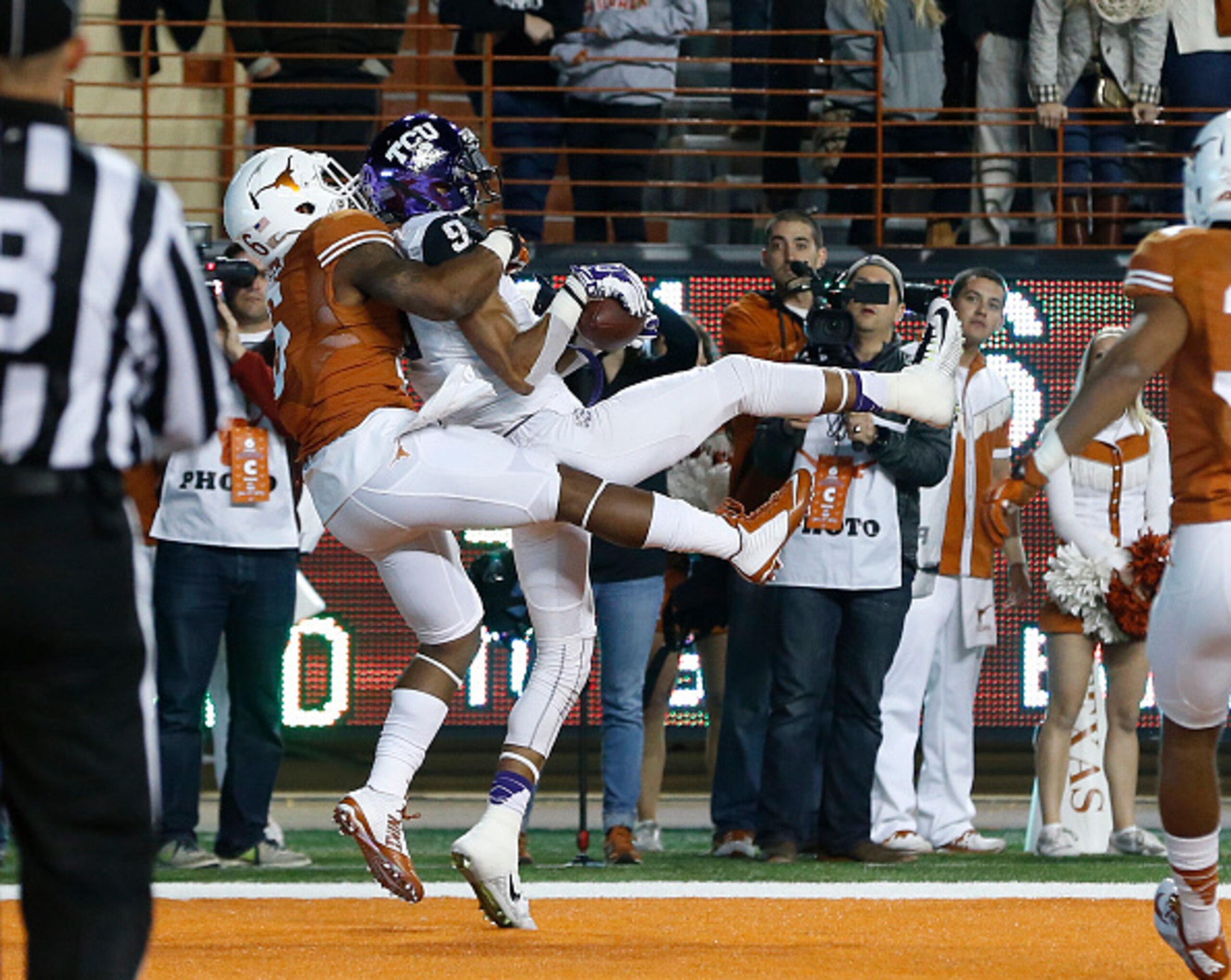 Diggs' impressive season took a tough turn against TCU and top receiver Josh Doctson. Diggs' impressive season took a tough turn against TCU and top receiver Josh Doctson.
