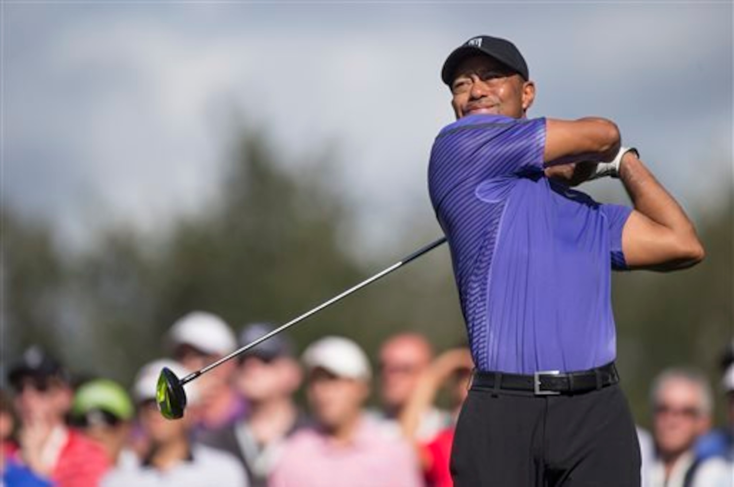 After a 2014 filled with struggles, Tiger Woods lost his spot atop golf's world rankings.