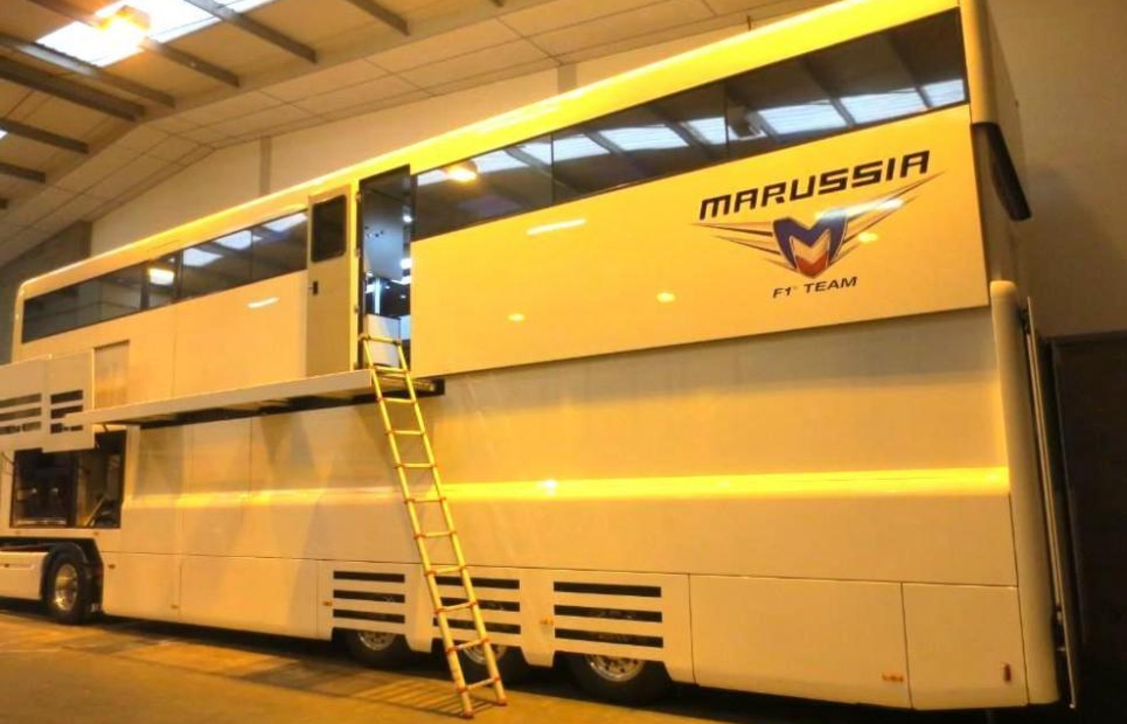 Dual-level office/work-shop trailer. Dual-level office/work-shop trailer.
