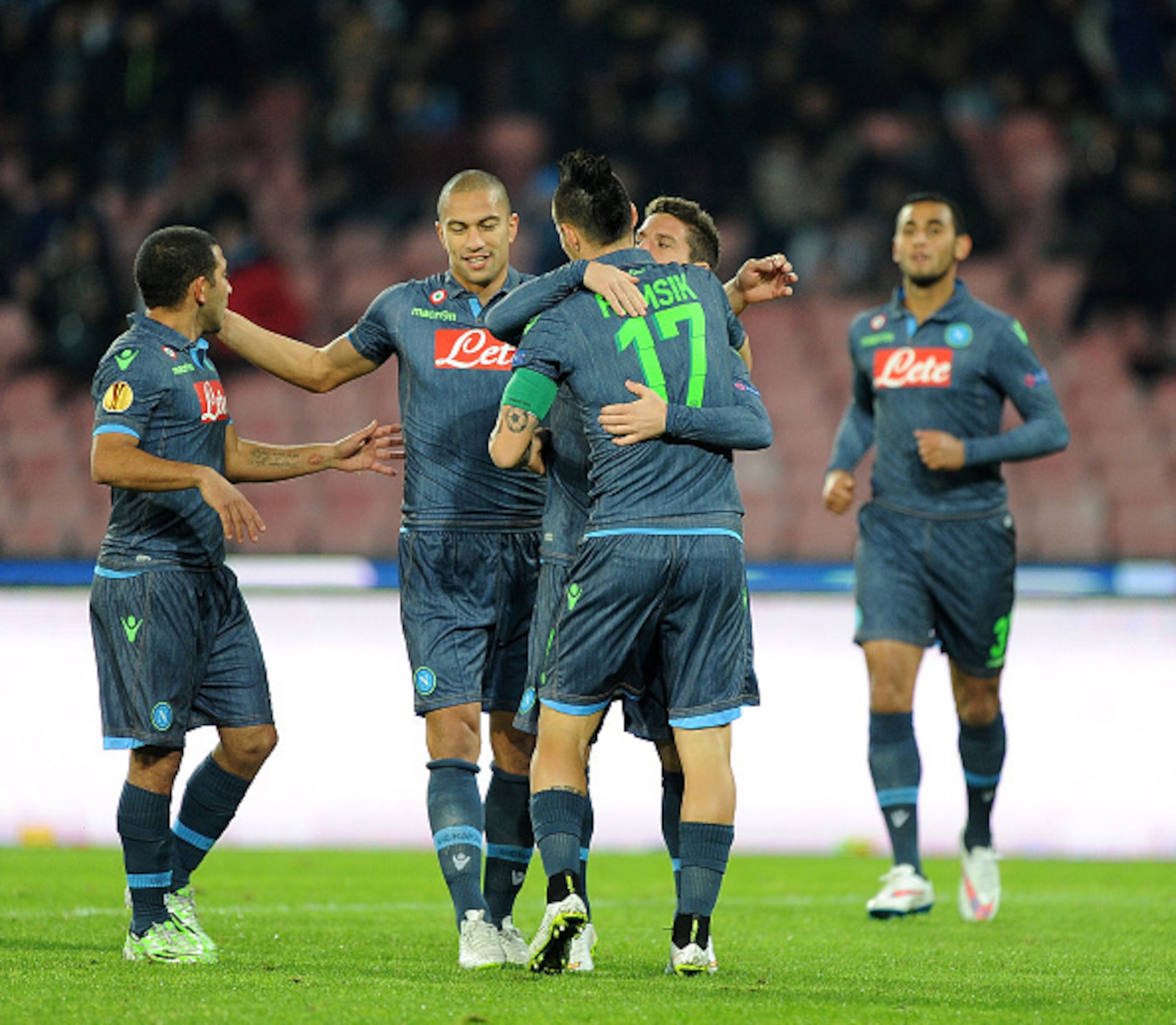 Napoli will be led by Hamsik and Higuain.