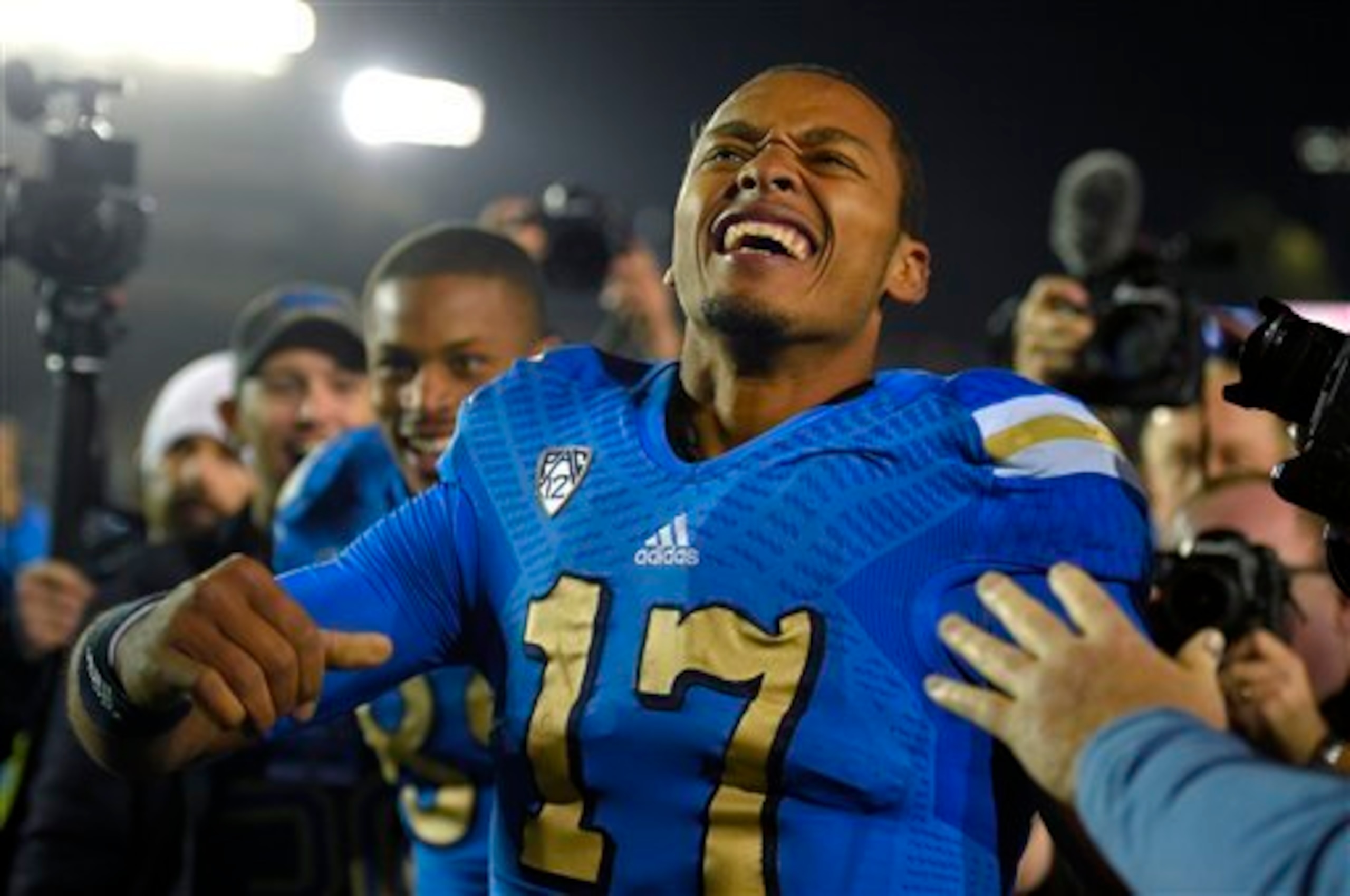 UCLA QB Brett Hundley