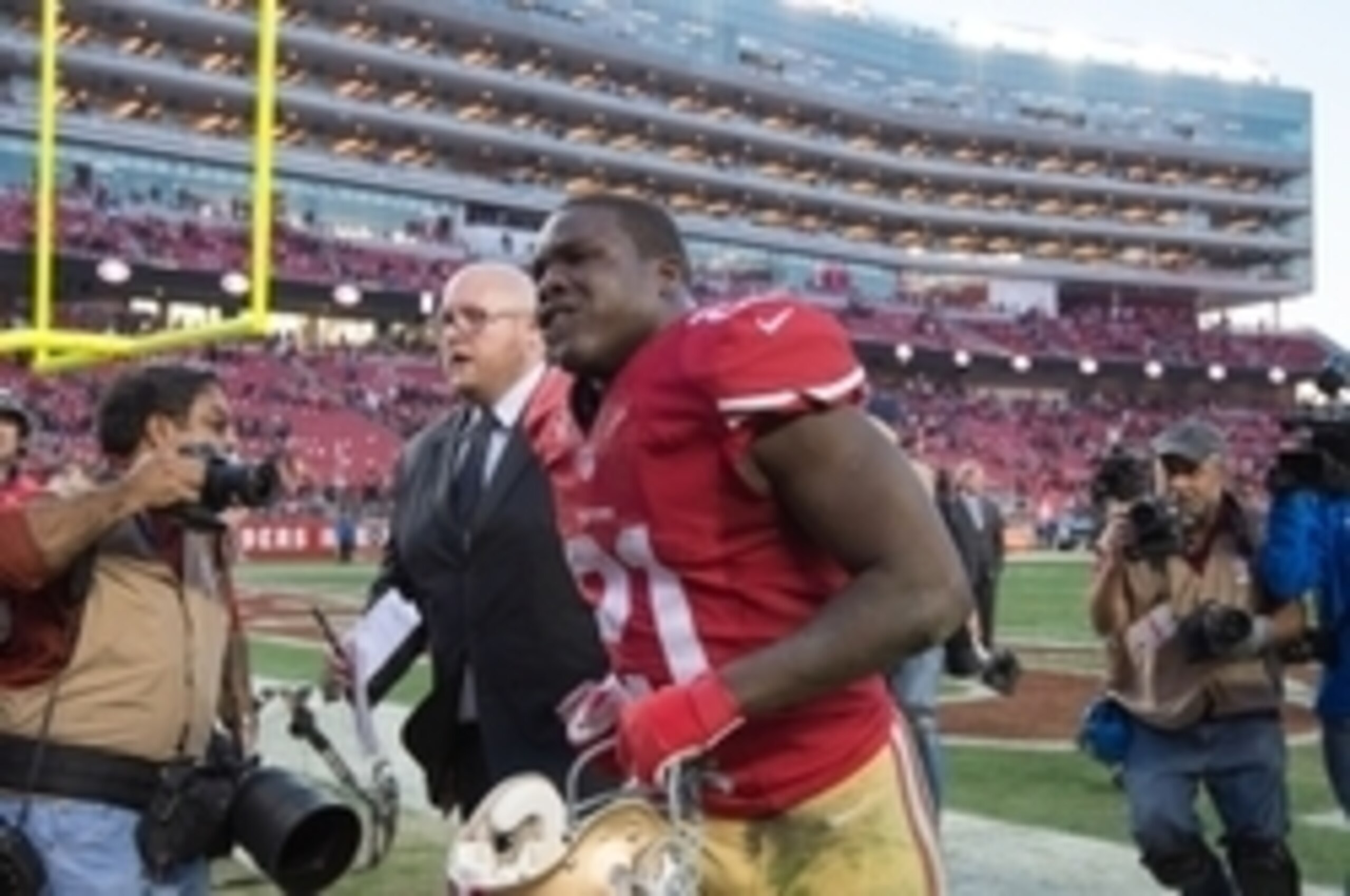 Does Frank Gore sign on for one more season with San Francisco?